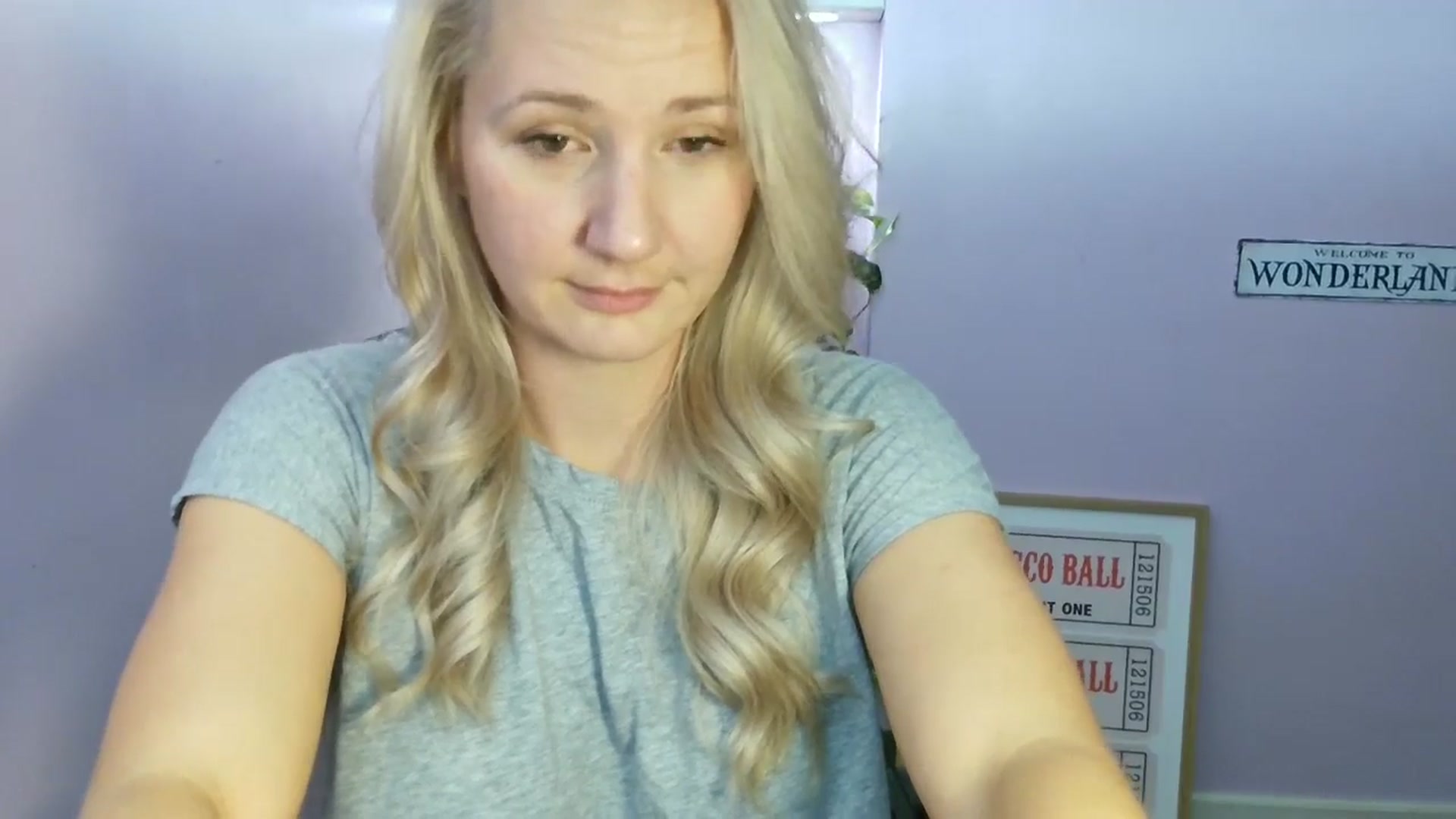 Gallery image thumbnail from EmmaHaze's myfreecams stream on, 10/28/2025, 05:14 image 12 of 20