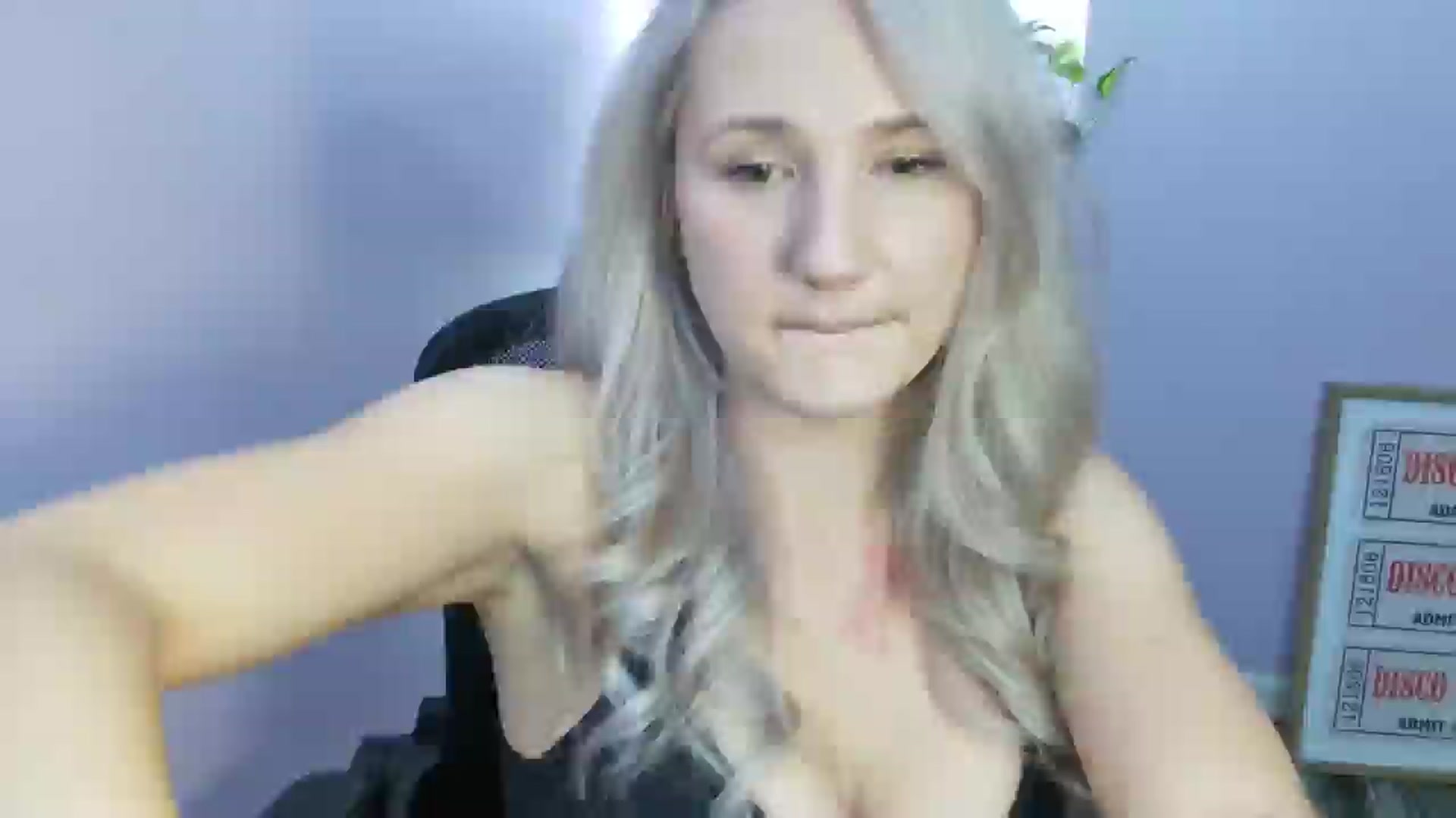 Gallery image thumbnail from EmmaHaze's myfreecams stream on, 11/13/2025, 04:59 image 1 of 20