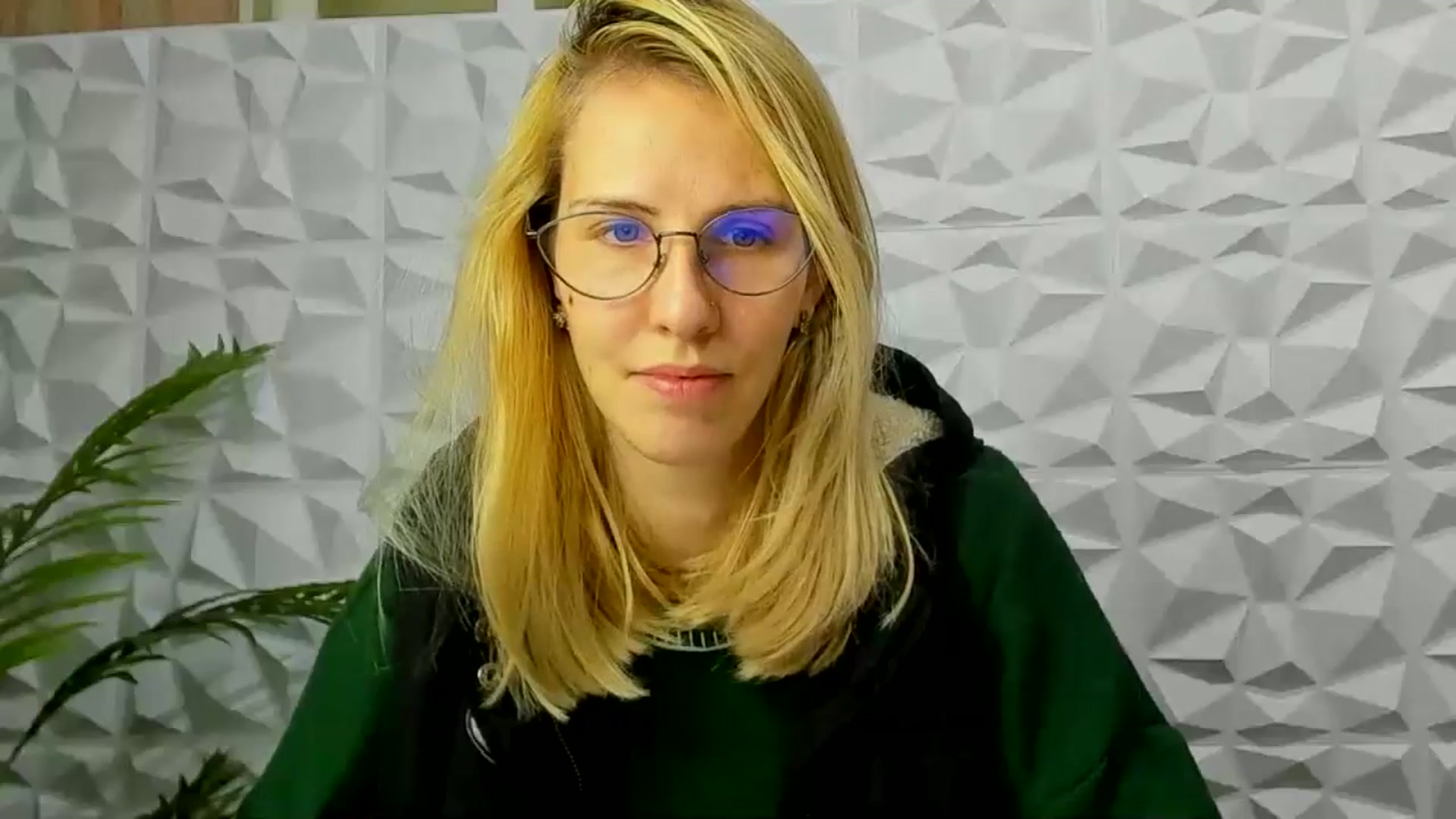 Gallery image thumbnail from EmmaKriss's myfreecams stream on, 12/11/2024, 17:44 image 3 of 20