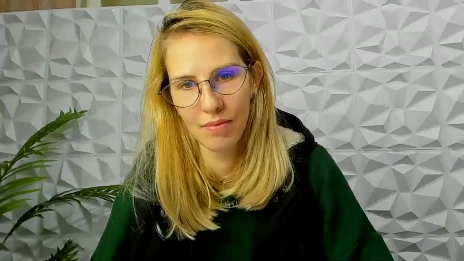 Gallery image thumbnail from EmmaKriss's myfreecams stream on, 12/11/2024, 17:44 image 4 of 20