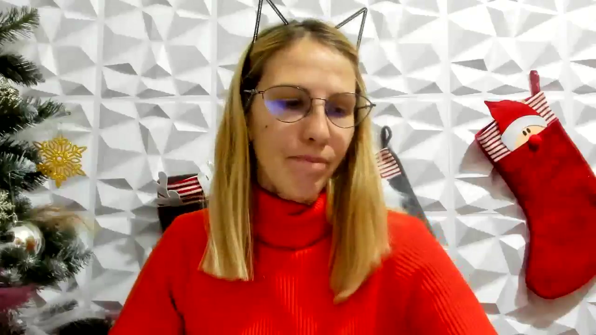 Gallery image thumbnail from EmmaKriss's myfreecams stream on, 12/14/2024, 14:29 image 10 of 20
