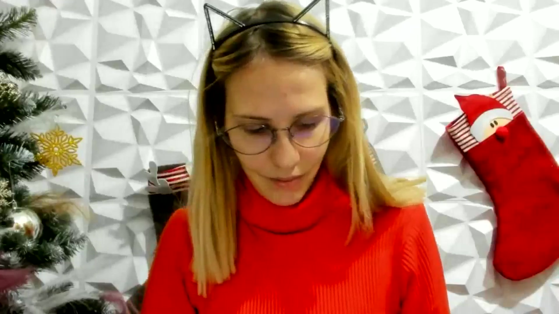 Gallery image thumbnail from EmmaKriss's myfreecams stream on, 12/14/2024, 14:29 image 4 of 20