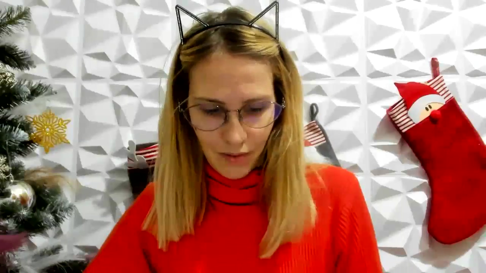 Gallery image thumbnail from EmmaKriss's myfreecams stream on, 12/14/2024, 14:29 image 2 of 20