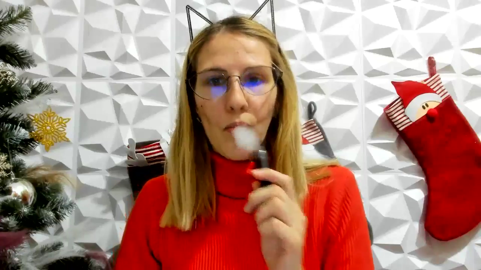 Gallery image thumbnail from EmmaKriss's myfreecams stream on, 12/14/2024, 14:29 image 18 of 20