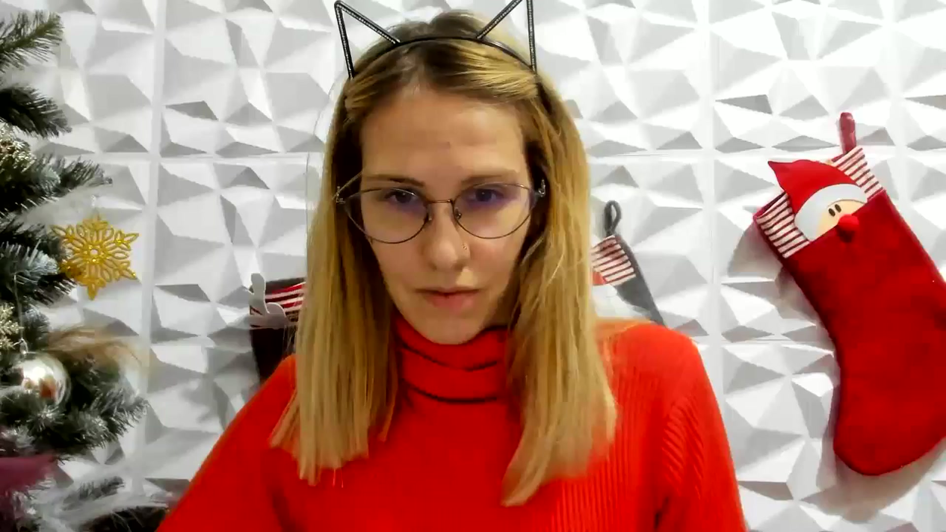 Gallery image thumbnail from EmmaKriss's myfreecams stream on, 12/14/2024, 14:29 image 1 of 20