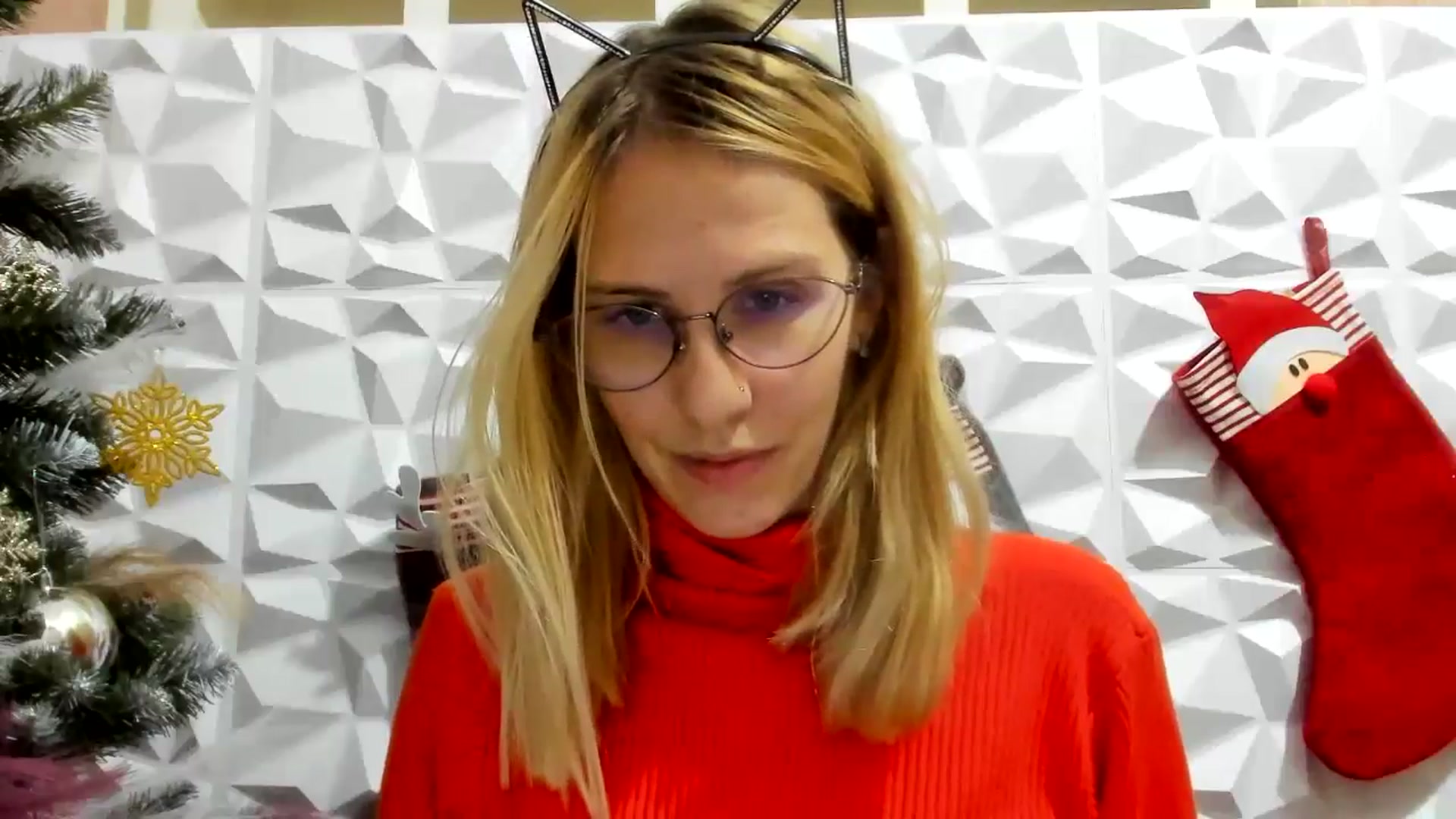 Gallery image thumbnail from EmmaKriss's myfreecams stream on, 12/14/2024, 16:02 image 10 of 20