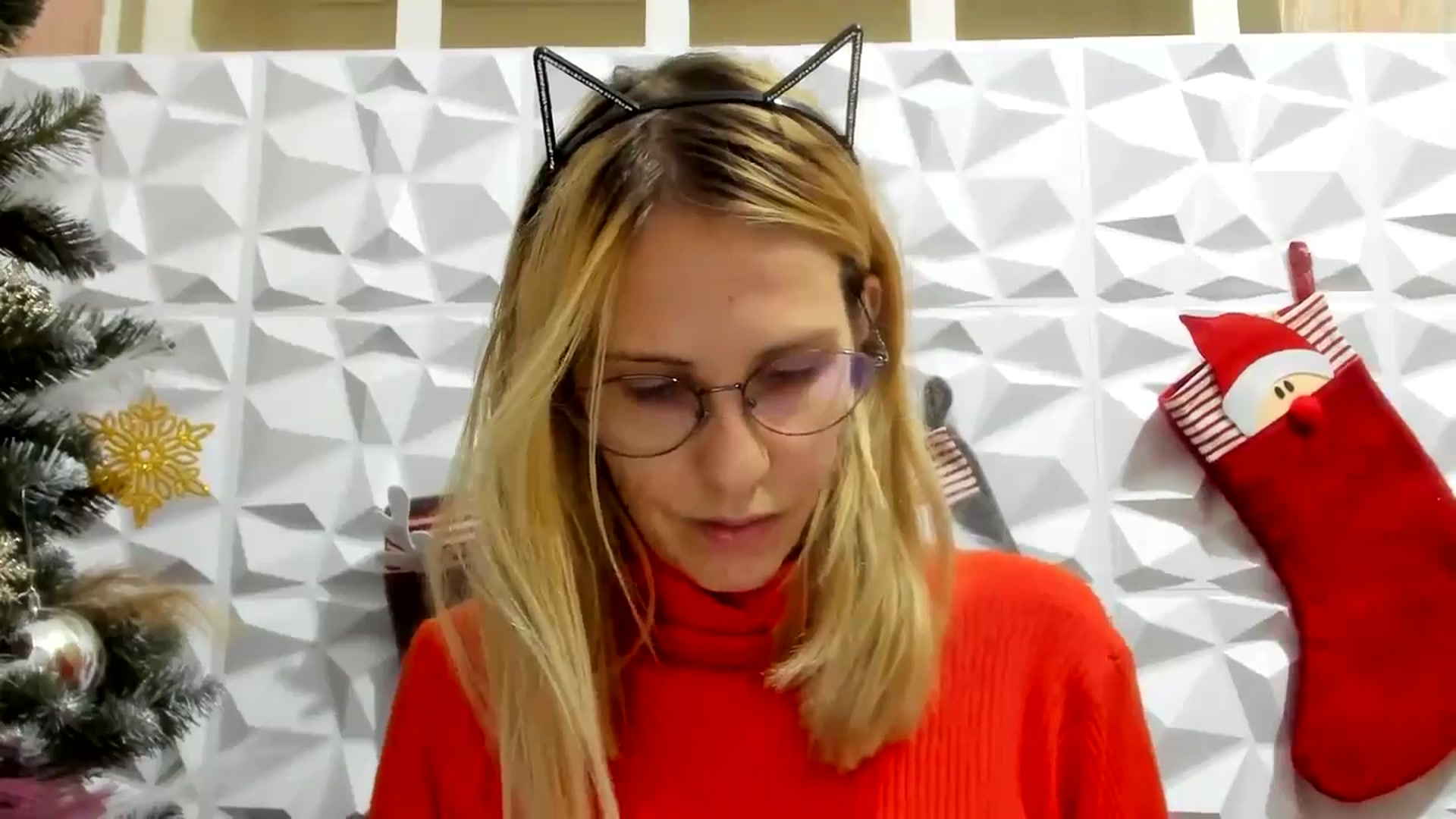 Gallery image thumbnail from EmmaKriss's myfreecams stream on, 12/14/2024, 16:02 image 4 of 20