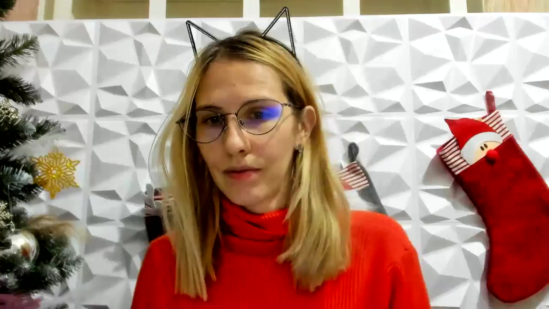 Gallery image thumbnail from EmmaKriss's myfreecams stream on, 12/14/2024, 16:02 image 1 of 20