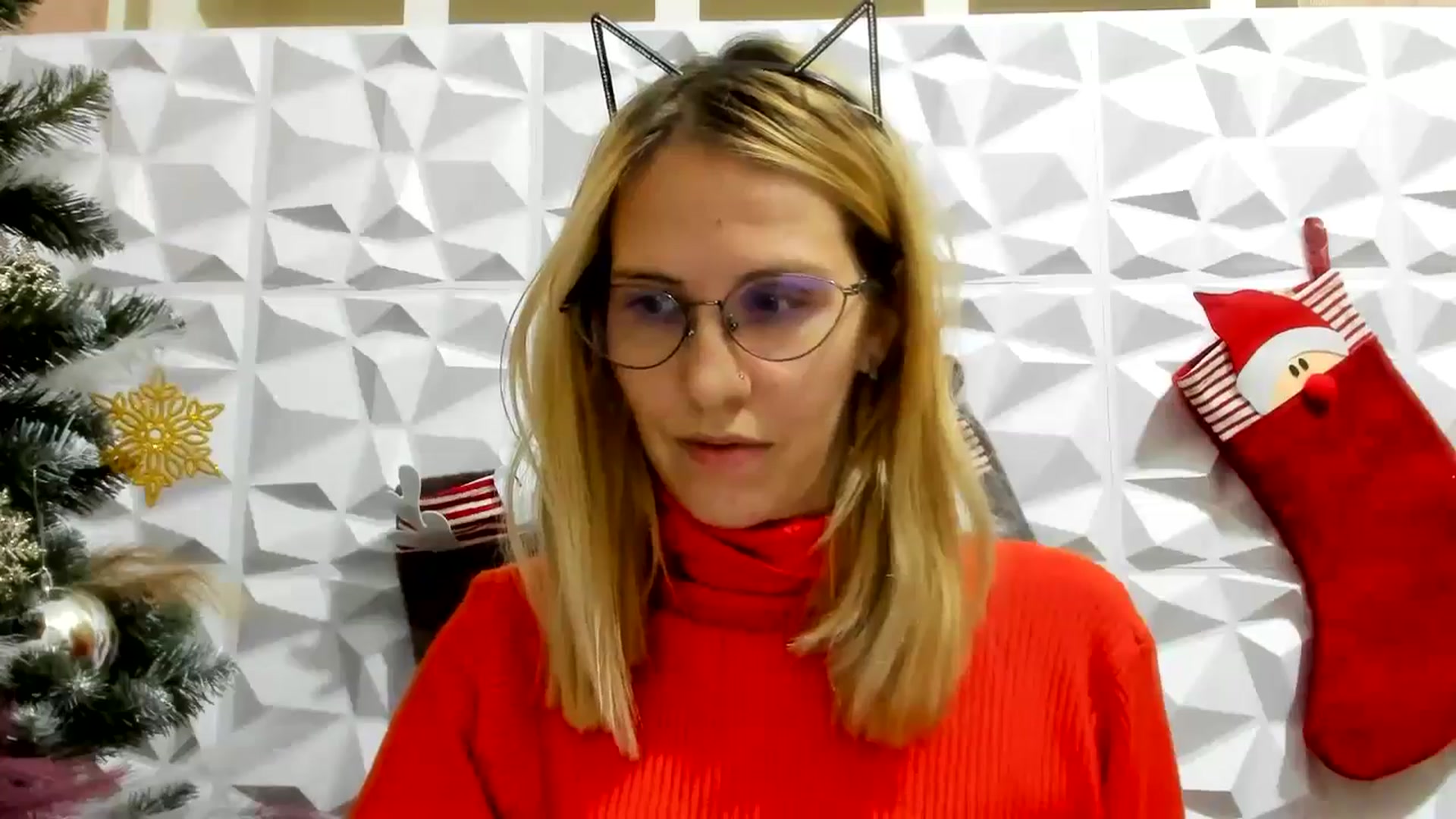 Gallery image thumbnail from EmmaKriss's myfreecams stream on, 12/14/2024, 16:02 image 13 of 20