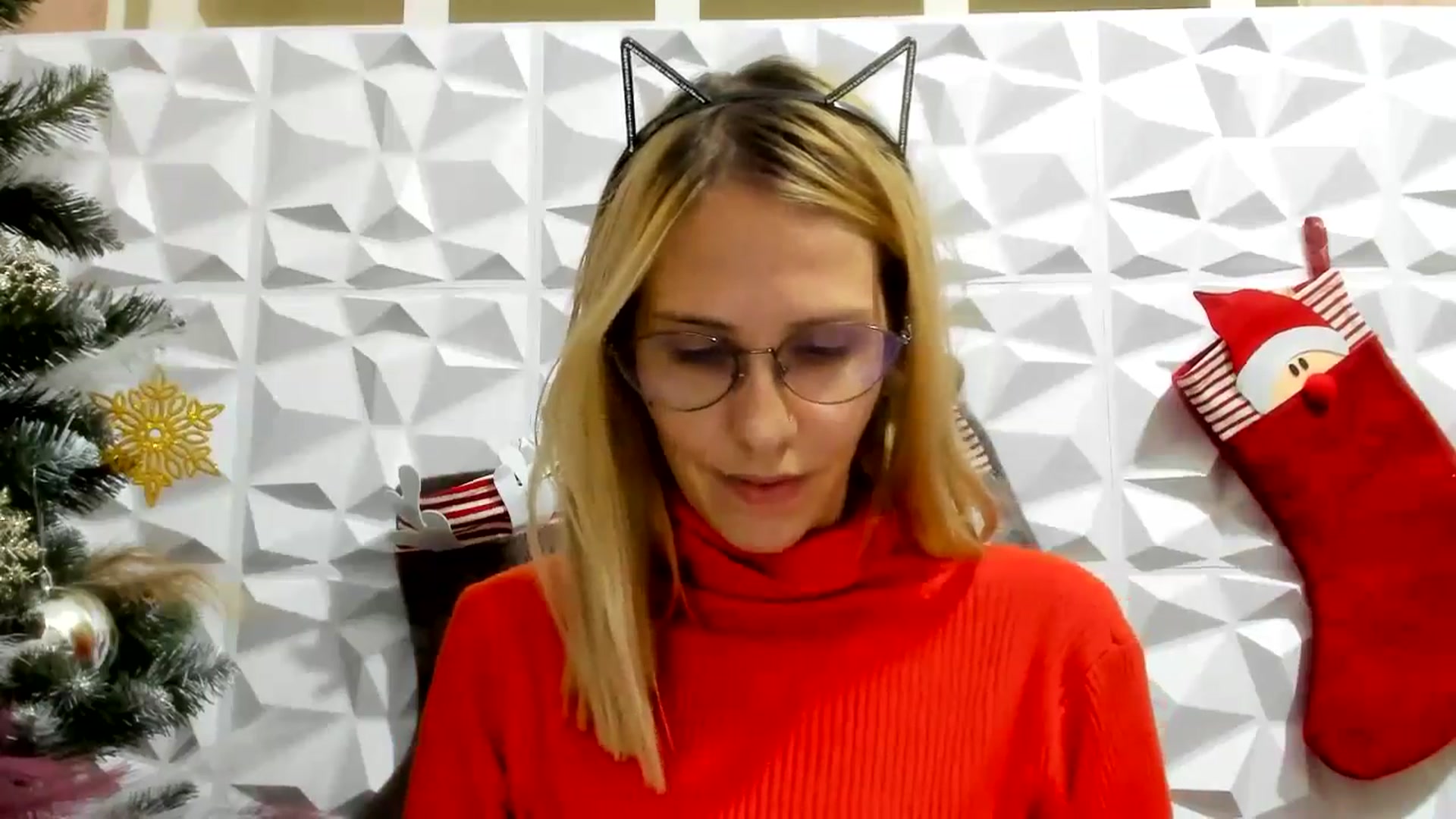 Gallery image thumbnail from EmmaKriss's myfreecams stream on, 12/14/2024, 16:02 image 19 of 20