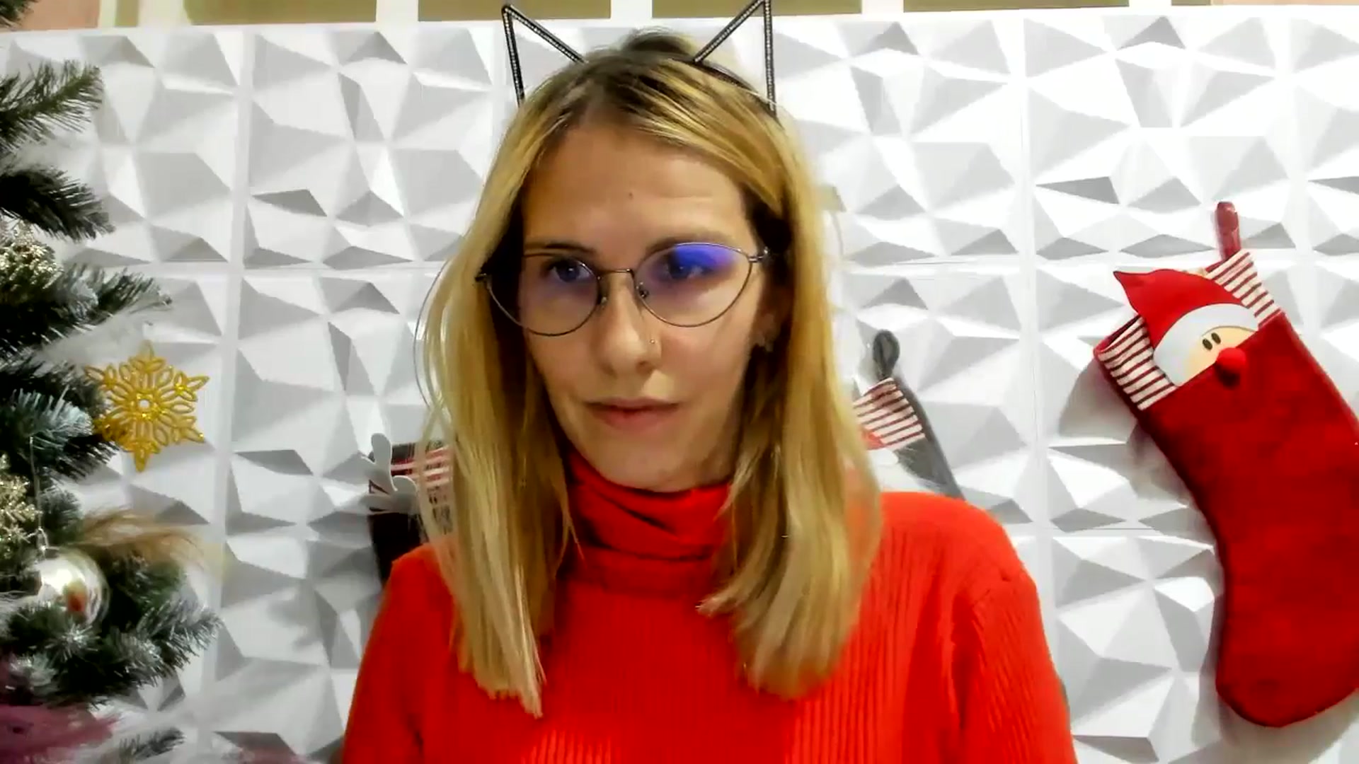 Gallery image thumbnail from EmmaKriss's myfreecams stream on, 12/14/2024, 16:02 image 17 of 20