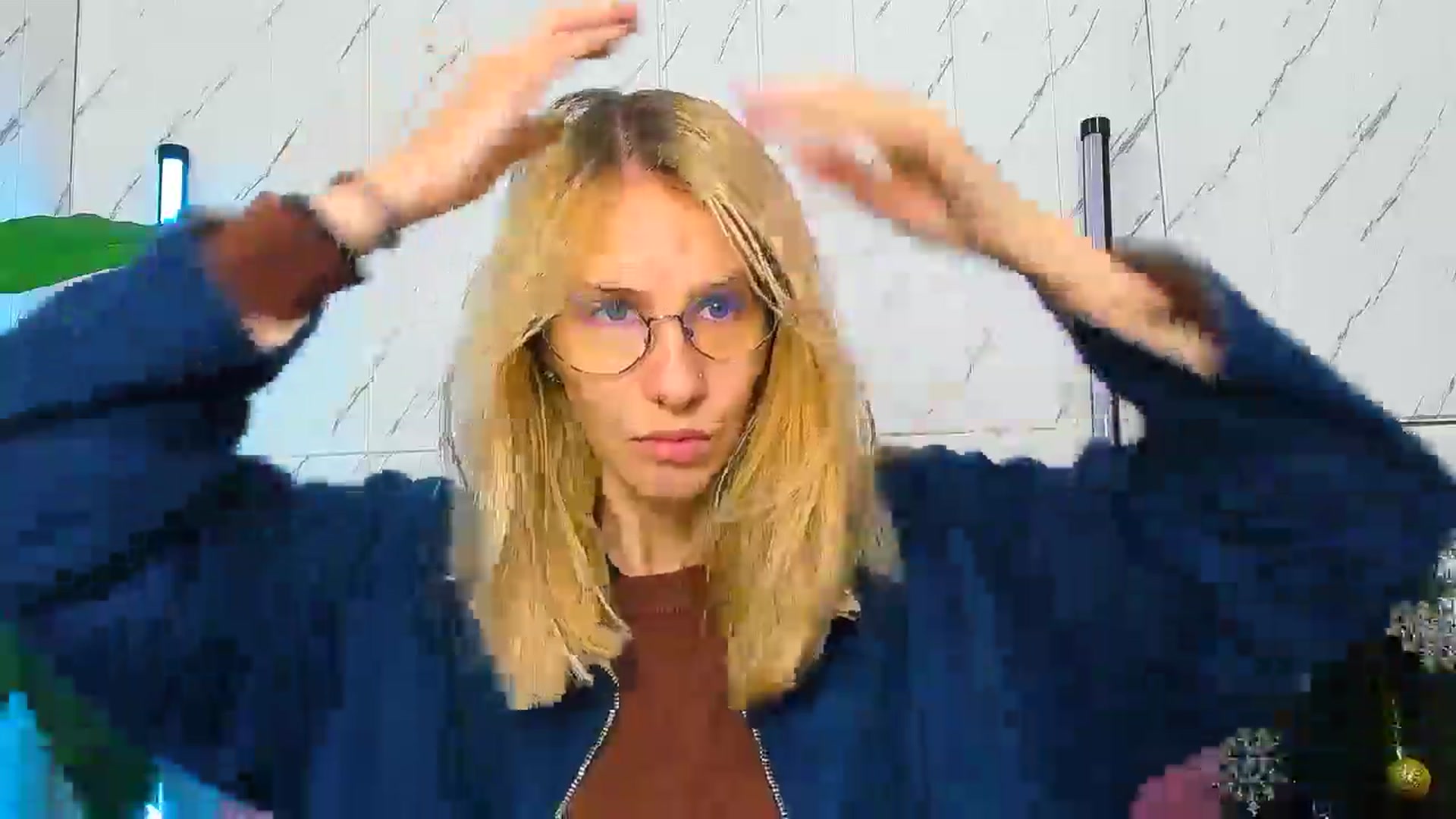 Gallery image thumbnail from EmmaKriss's myfreecams stream on, 12/15/2024, 10:29 image 5 of 20
