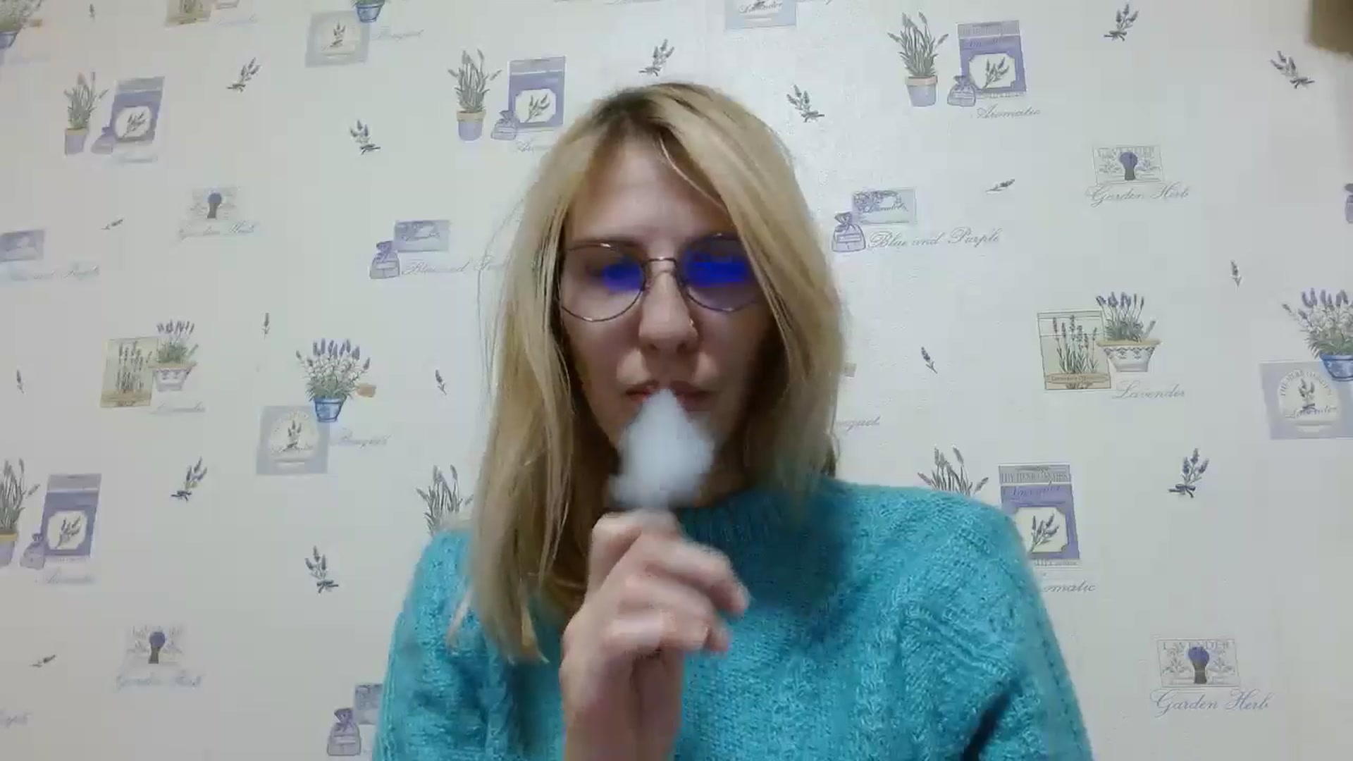 Gallery image thumbnail from EmmaKriss's myfreecams stream on, 12/16/2024, 17:21 image 4 of 20
