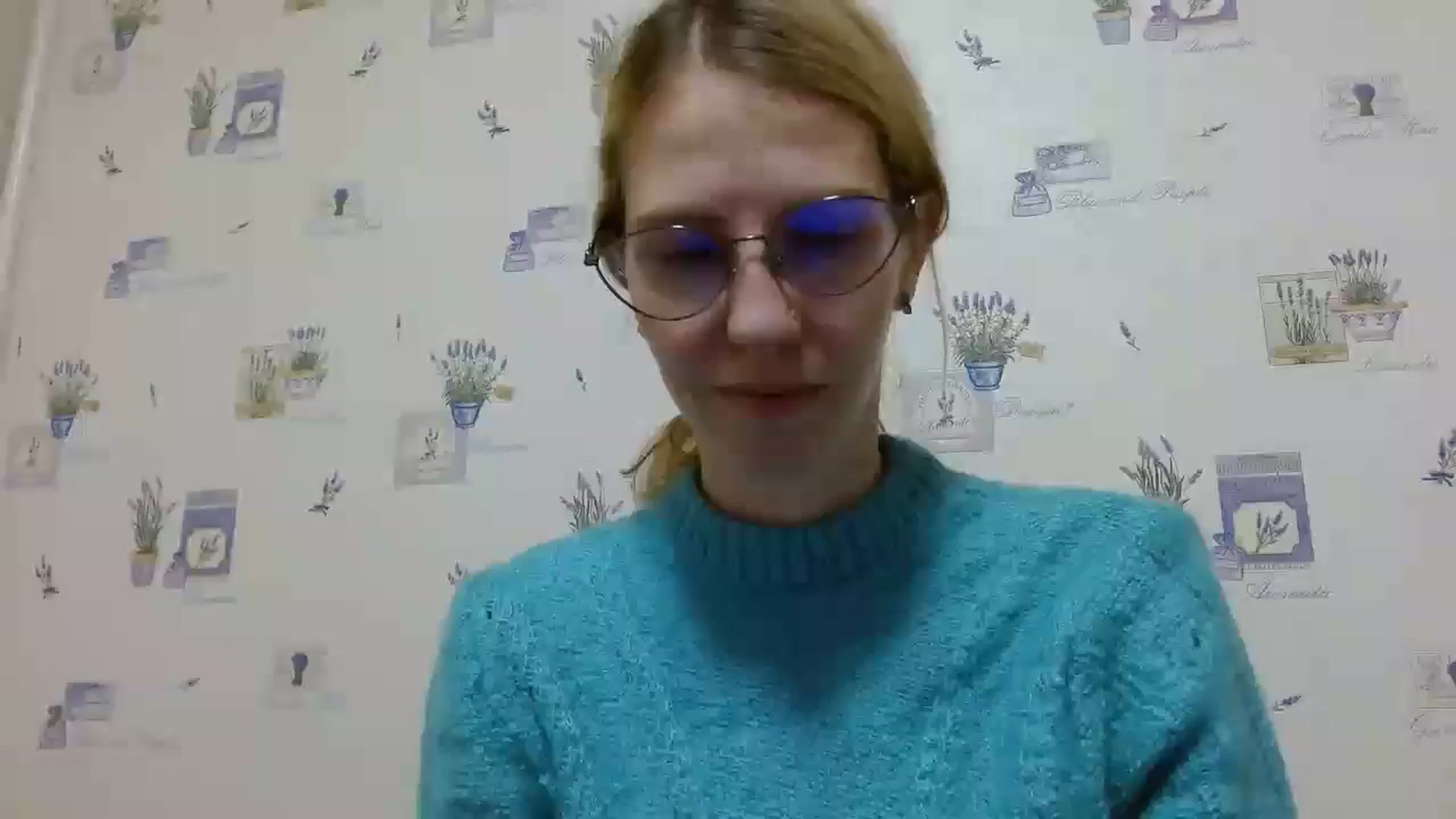 Gallery image thumbnail from EmmaKriss's myfreecams stream on, 12/16/2024, 19:12 image 10 of 20