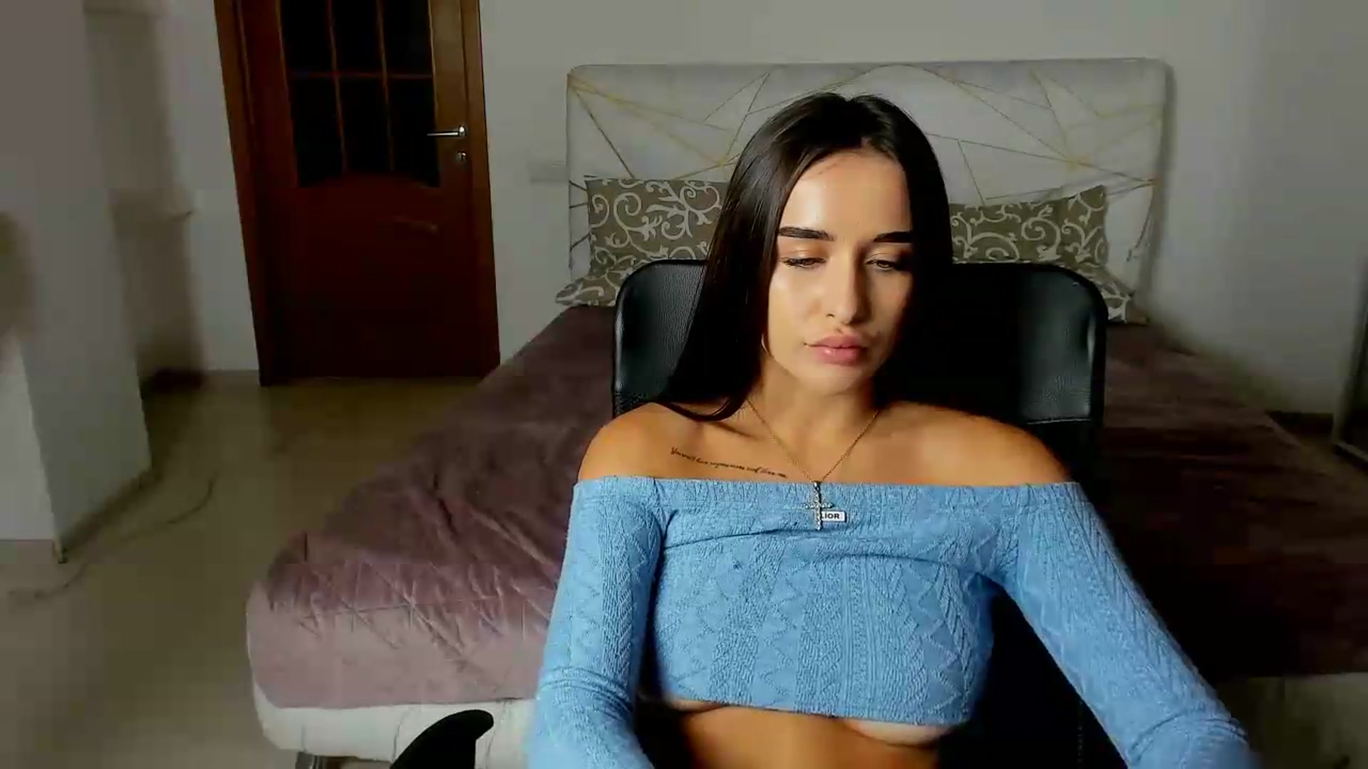 Gallery image thumbnail from EmmaMiller68's myfreecams stream on, 08/30/2026, 16:36 image 17 of 20