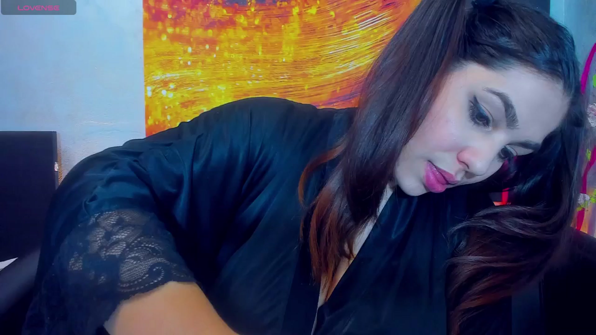 Gallery image thumbnail from EmmaMm's myfreecams stream on, 12/12/2024, 11:08 image 9 of 20
