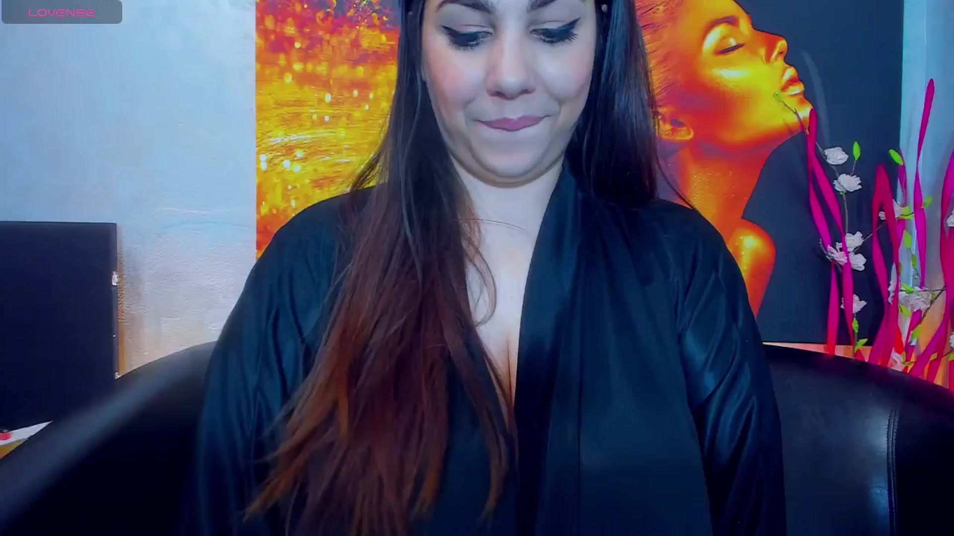 Gallery image thumbnail from EmmaMm's myfreecams stream on, 12/12/2024, 11:48 image 3 of 20