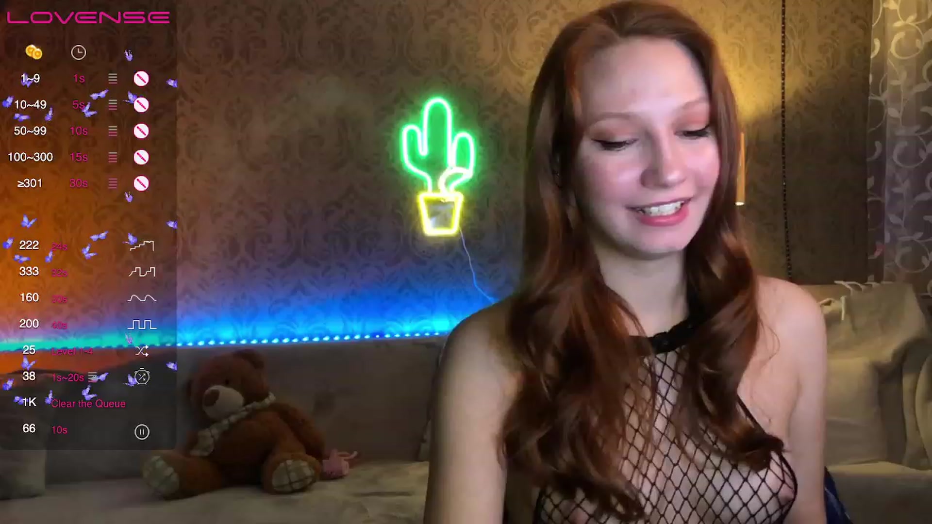 Gallery image thumbnail from EmmaRedFox's myfreecams stream on, 02/02/2023, 15:17 image 2 of 20