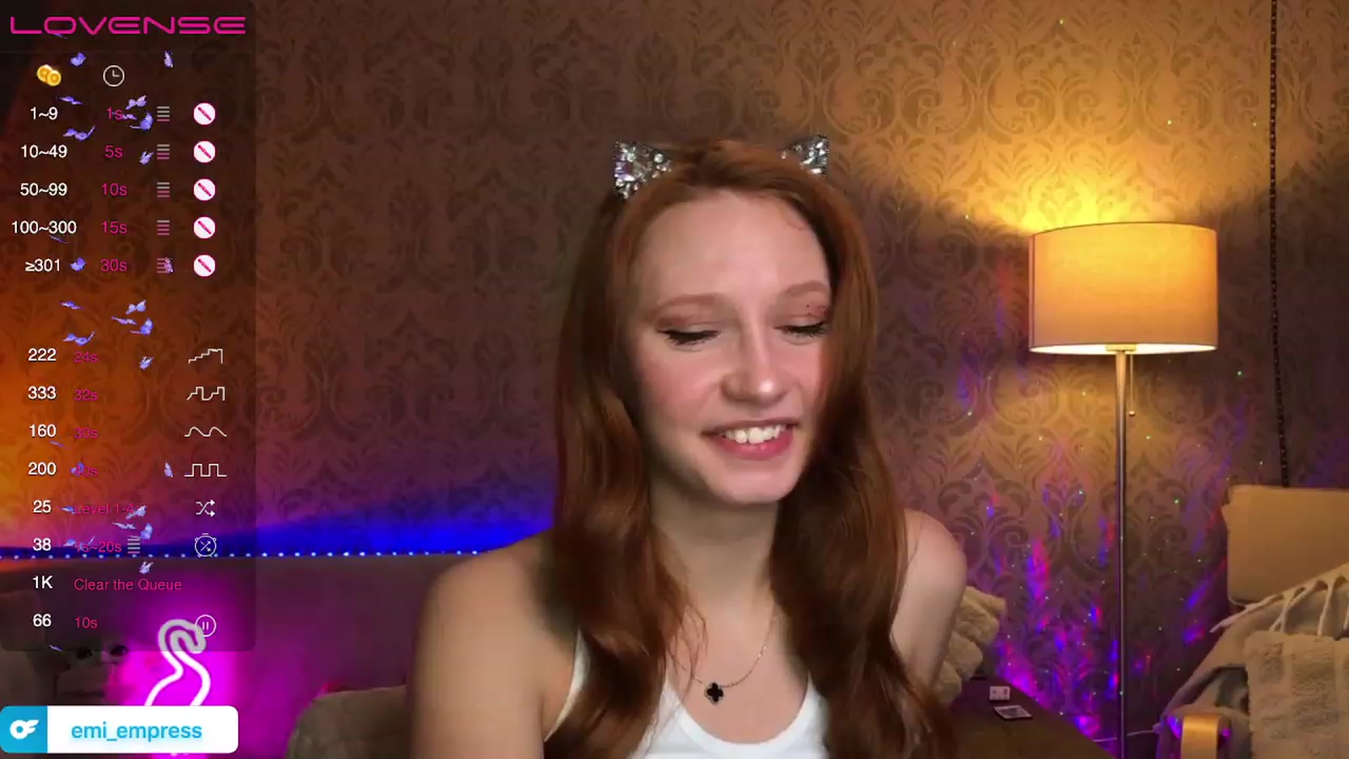 Gallery image thumbnail from EmmaRedFox's myfreecams stream on, 02/06/2023, 22:11 image 14 of 20