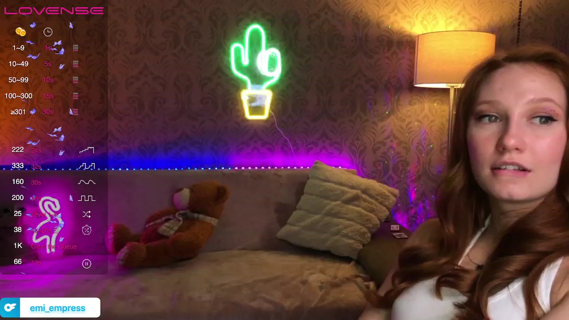 Gallery image thumbnail from EmmaRedFox's myfreecams stream on, 02/06/2023, 22:11 image 20 of 20