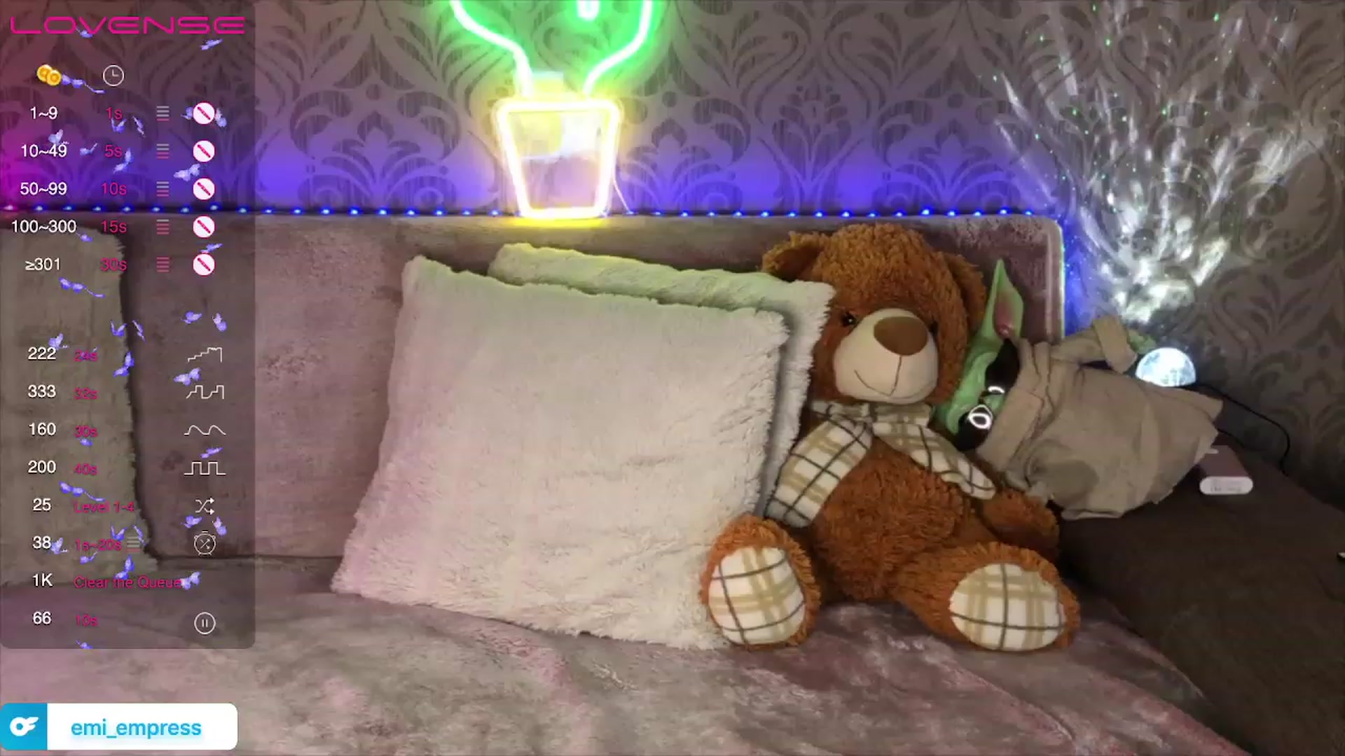 Gallery image thumbnail from EmmaRedFox's myfreecams stream on, 02/12/2023, 21:31 image 5 of 20