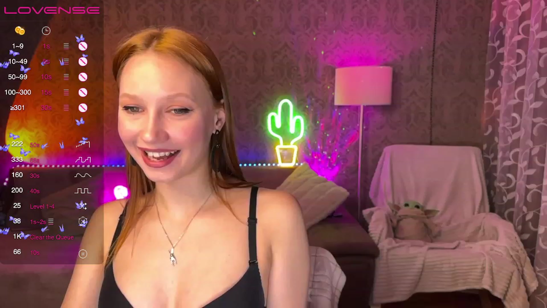 Gallery image thumbnail from EmmaRedFox's myfreecams stream on, 03/18/2023, 18:27 image 1 of 20