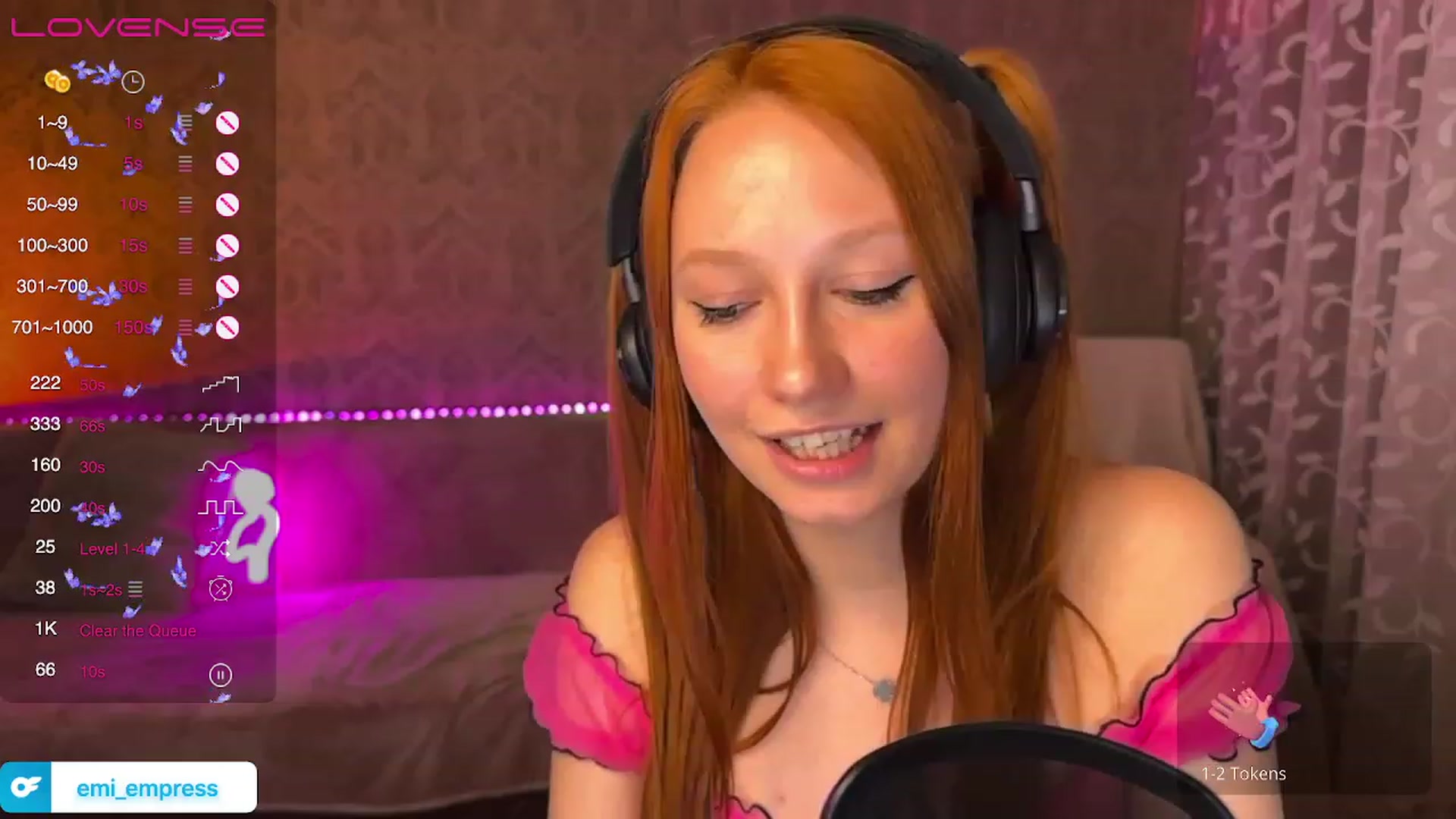 Gallery image thumbnail from EmmaRedFox's myfreecams stream on, 04/06/2023, 19:40 image 8 of 20