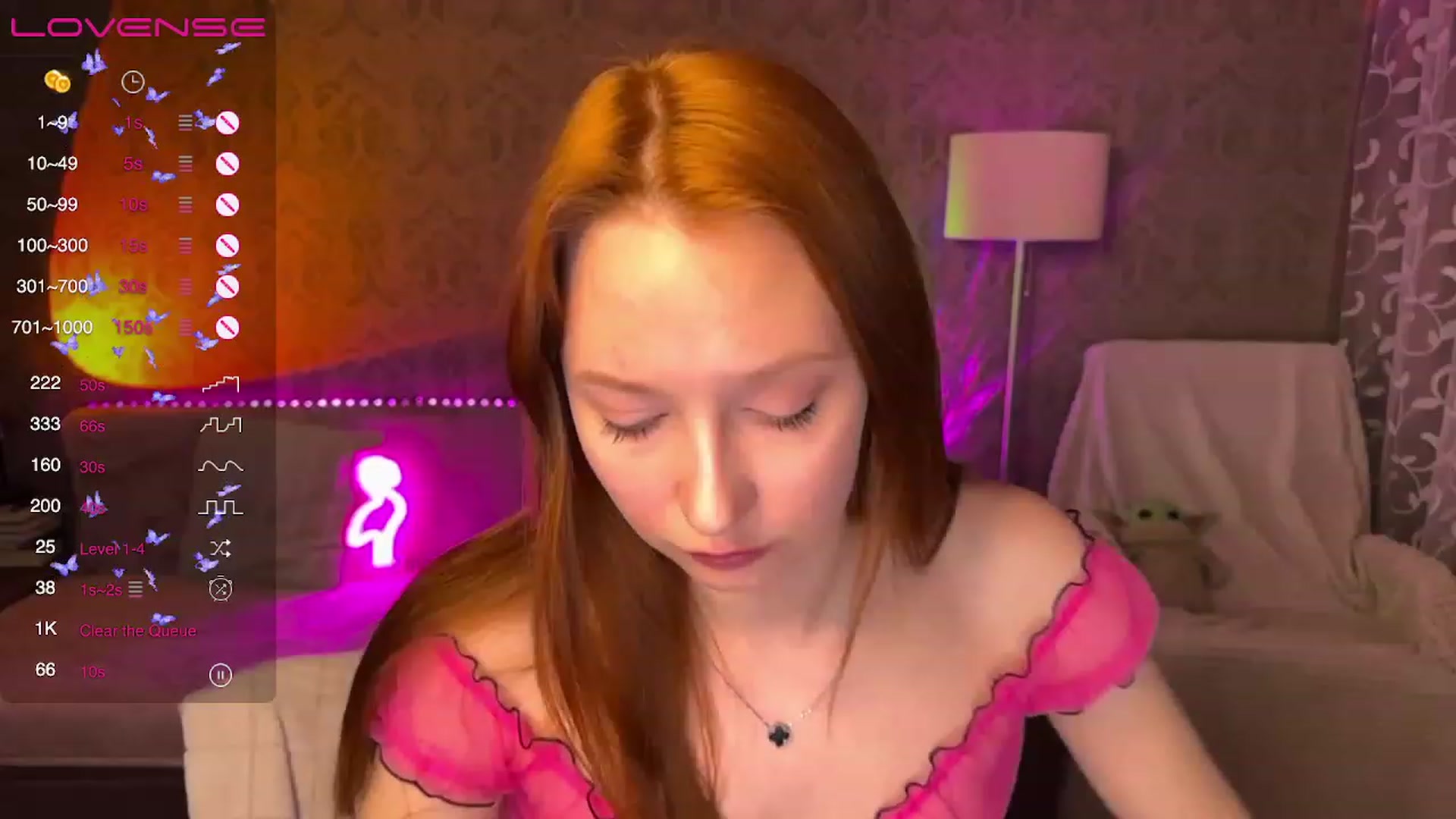 Gallery image thumbnail from EmmaRedFox's myfreecams stream on, 04/08/2023, 20:39 image 2 of 20