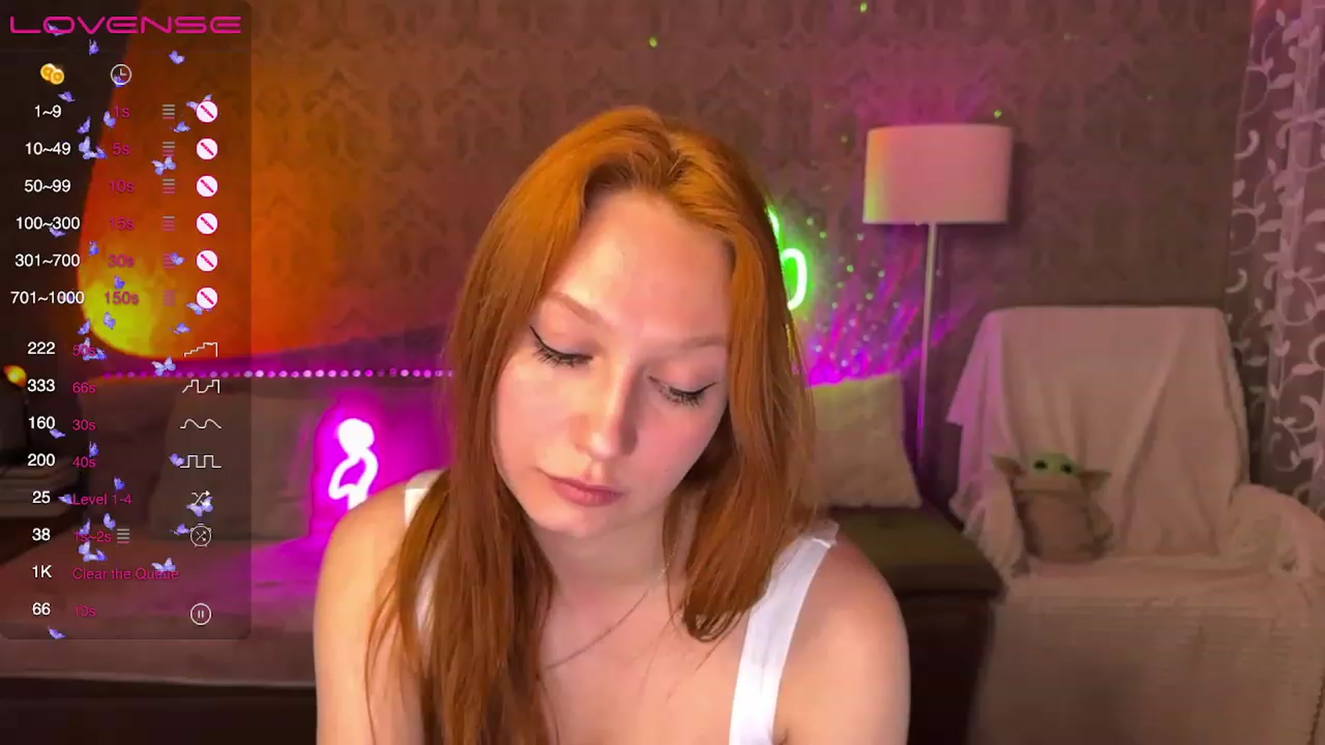 Gallery image thumbnail from EmmaRedFox's myfreecams stream on, 04/09/2023, 19:20 image 19 of 20