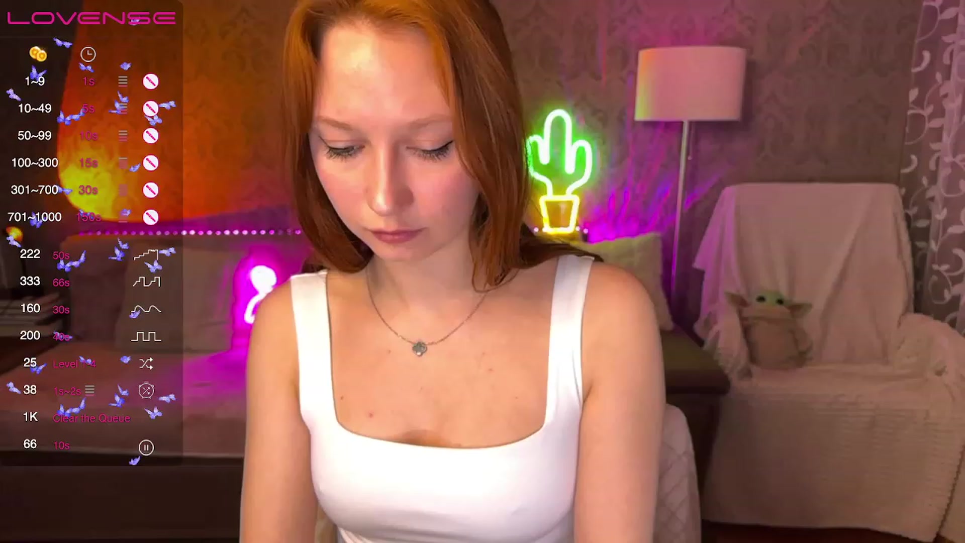 Gallery image thumbnail from EmmaRedFox's myfreecams stream on, 04/09/2023, 19:20 image 10 of 20