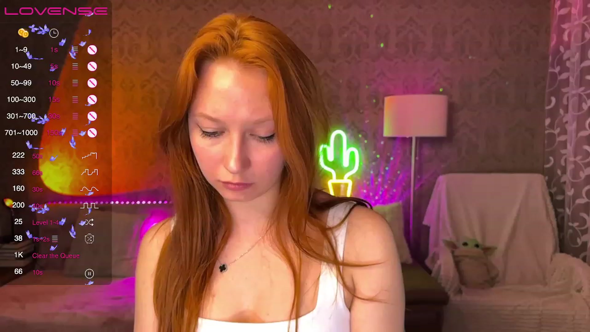 Gallery image thumbnail from EmmaRedFox's myfreecams stream on, 04/09/2023, 19:31 image 2 of 20