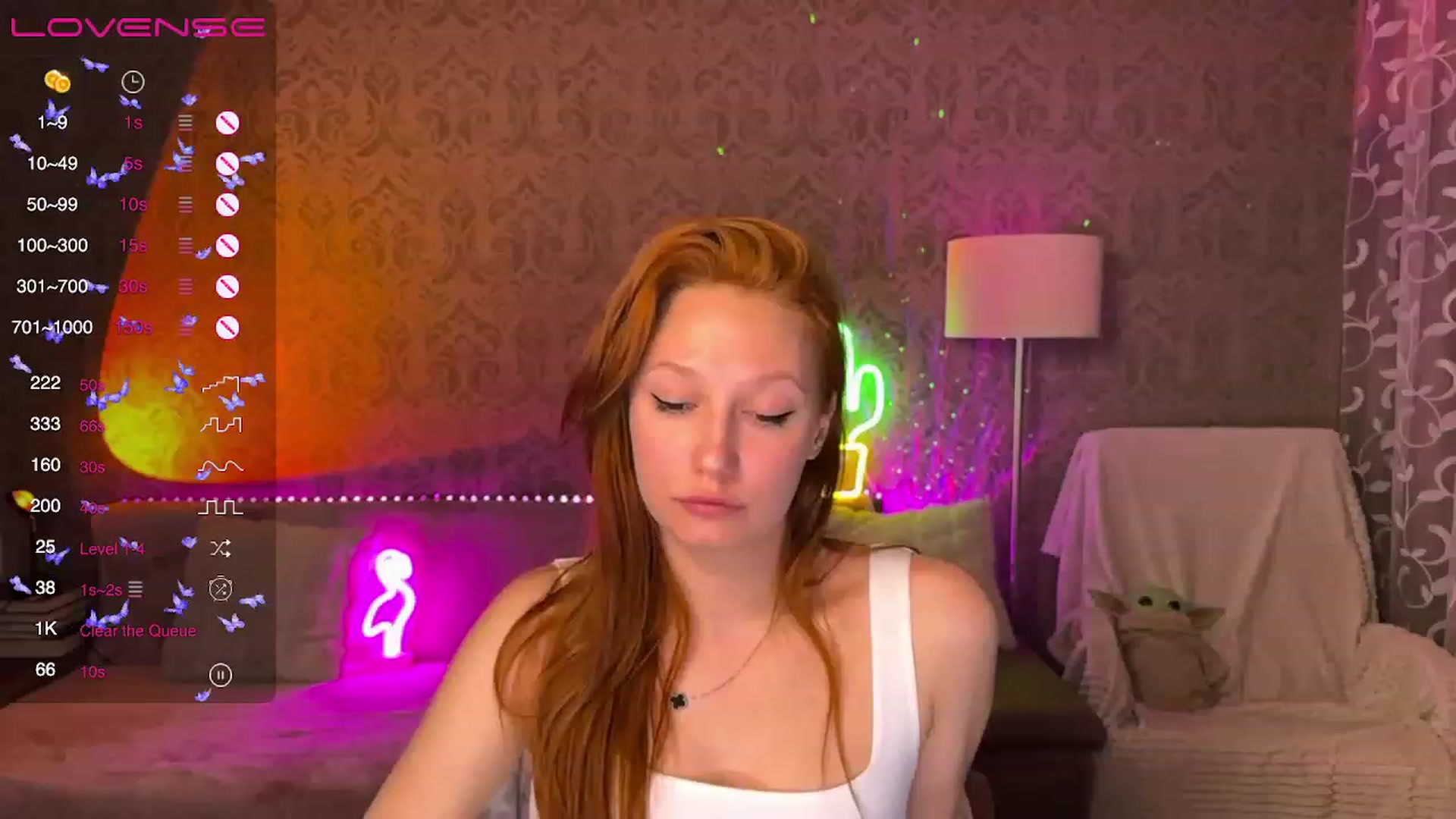 Gallery image thumbnail from EmmaRedFox's myfreecams stream on, 04/09/2023, 19:31 image 5 of 20