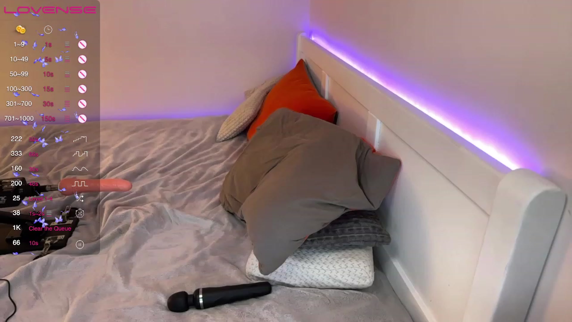 Gallery image thumbnail from EmmaRedFox's myfreecams stream on, 05/13/2023, 19:50 image 9 of 20