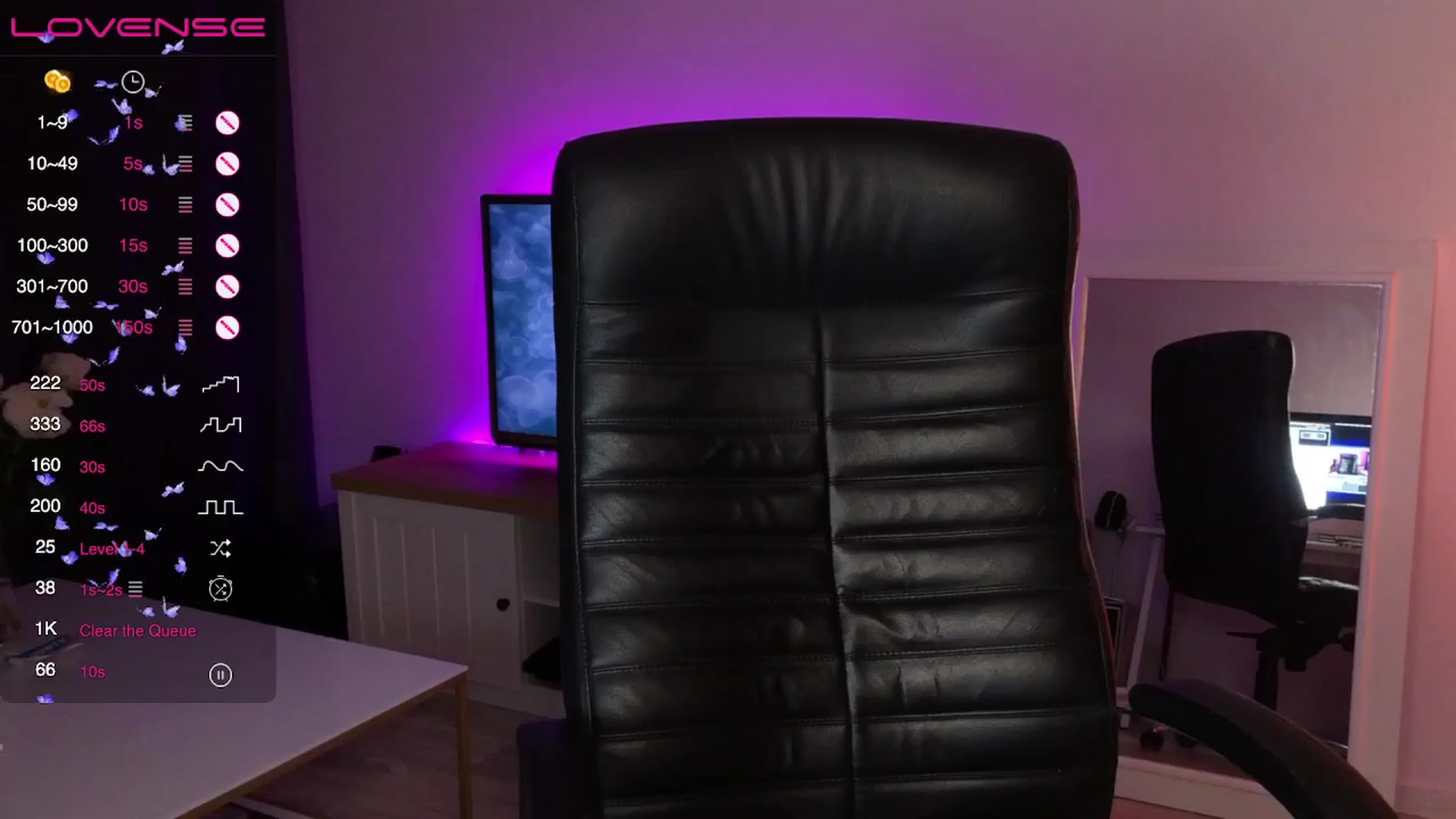 Gallery image thumbnail from EmmaRedFox's myfreecams stream on, 05/24/2023, 19:36 image 15 of 20
