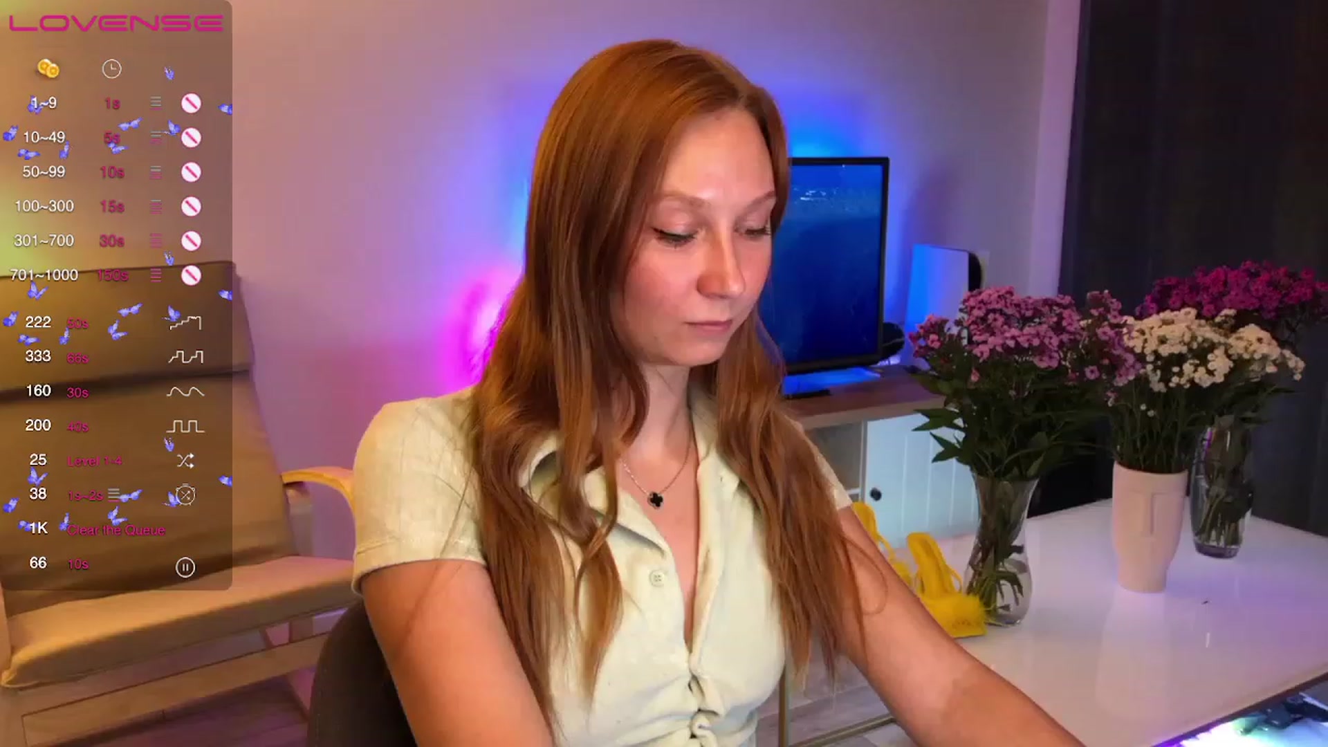 Gallery image thumbnail from EmmaRedFox's myfreecams stream on, 07/01/2023, 20:32 image 2 of 20