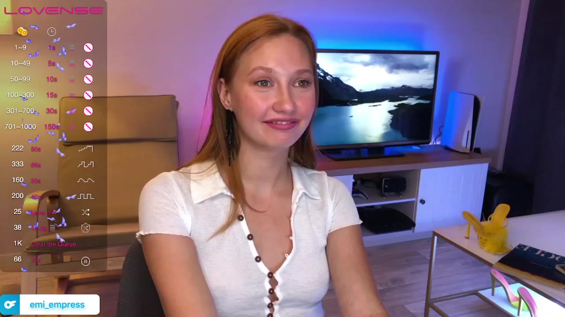 Gallery image thumbnail from EmmaRedFox's myfreecams stream on, 07/07/2023, 20:51 image 10 of 20