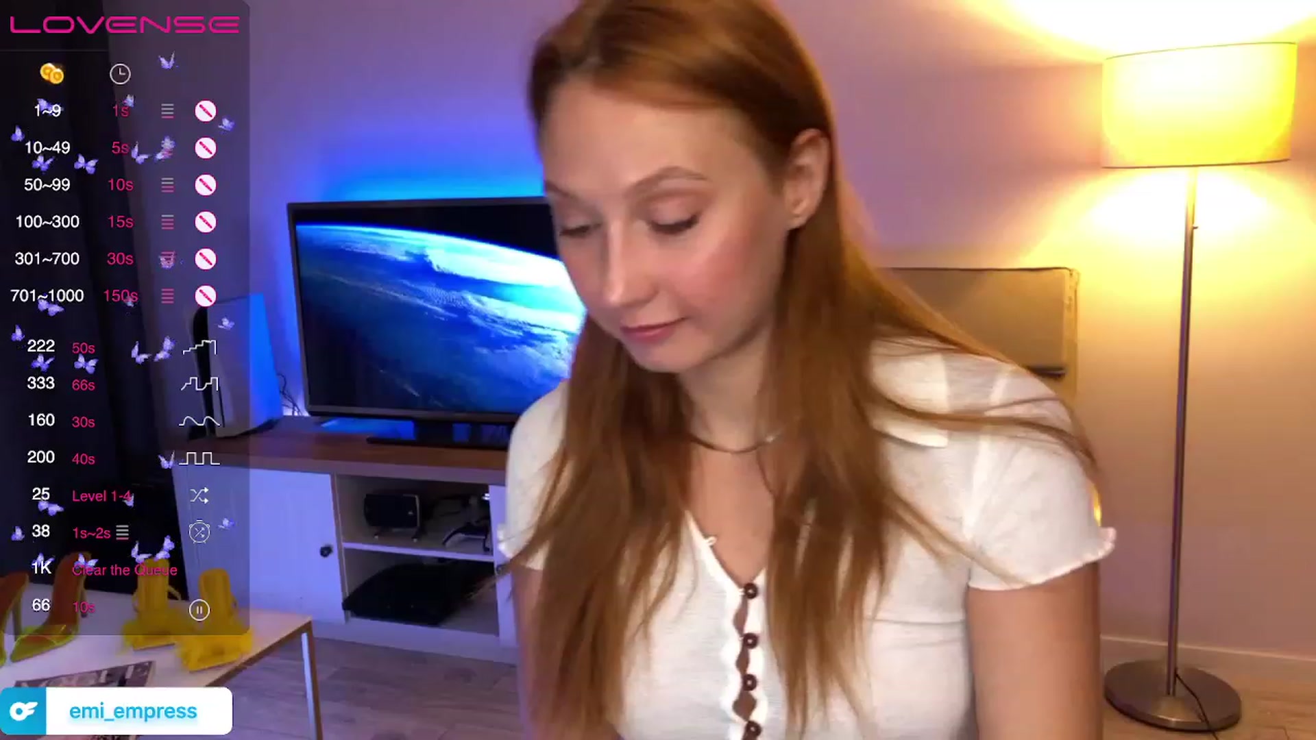 Gallery image thumbnail from EmmaRedFox's myfreecams stream on, 07/08/2023, 18:55 image 6 of 20