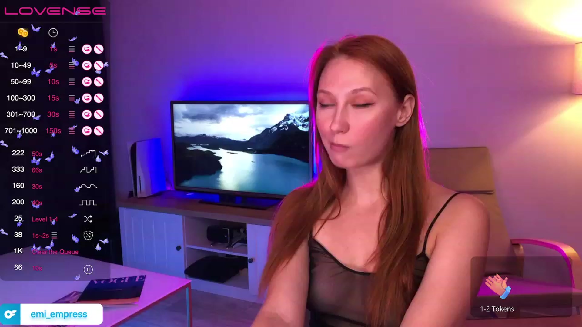 Gallery image thumbnail from EmmaRedFox's myfreecams stream on, 07/12/2023, 19:07 image 13 of 20