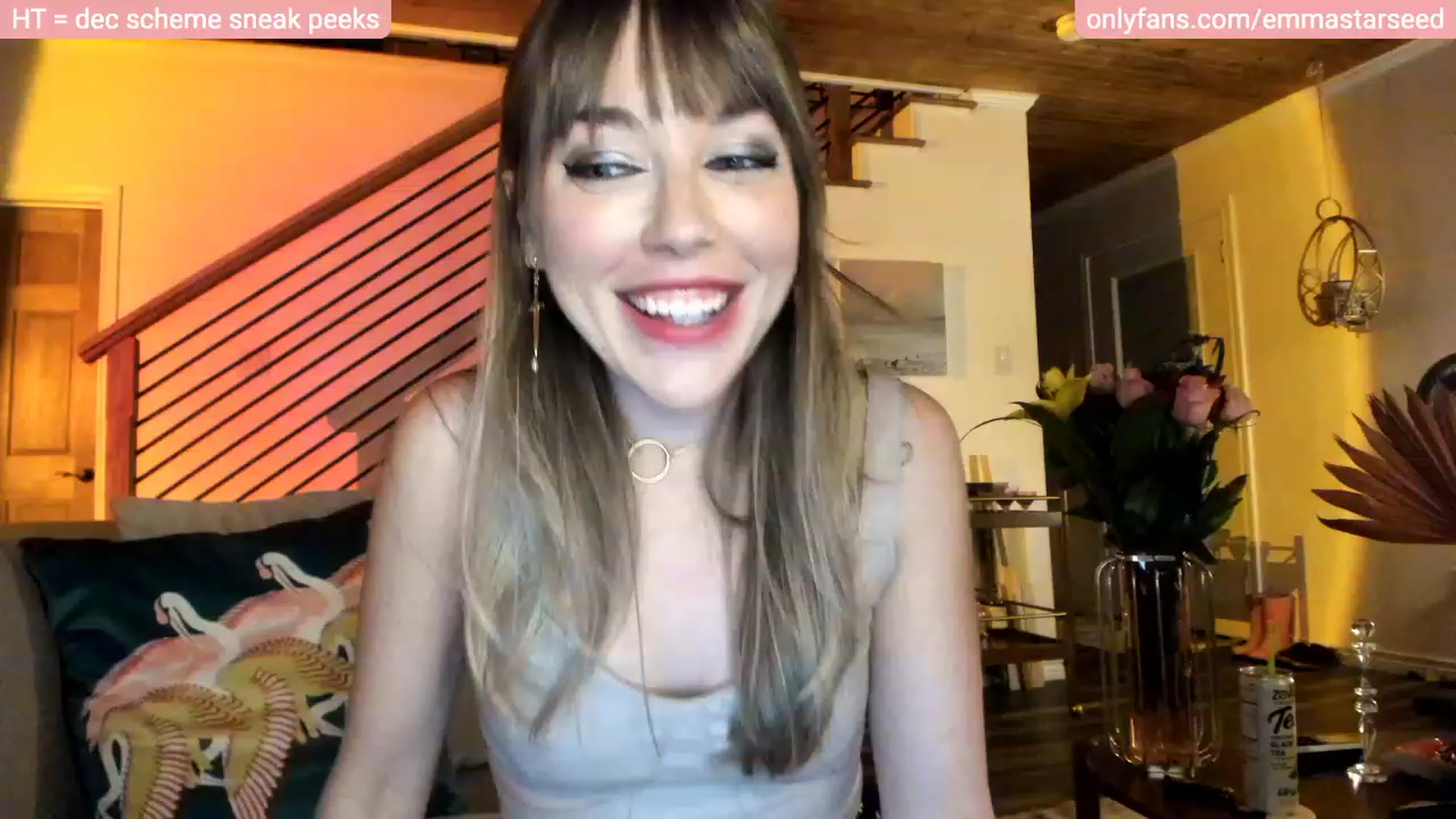 Gallery image thumbnail from EmmaStarseed's myfreecams stream on, 11/29/2022, 05:32 image 4 of 20