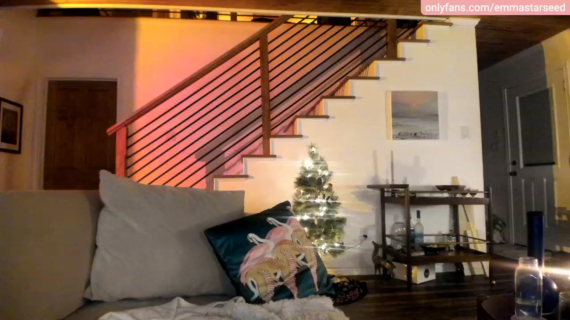 Gallery image thumbnail from EmmaStarseed's myfreecams stream on, 12/09/2022, 05:37 image 11 of 20