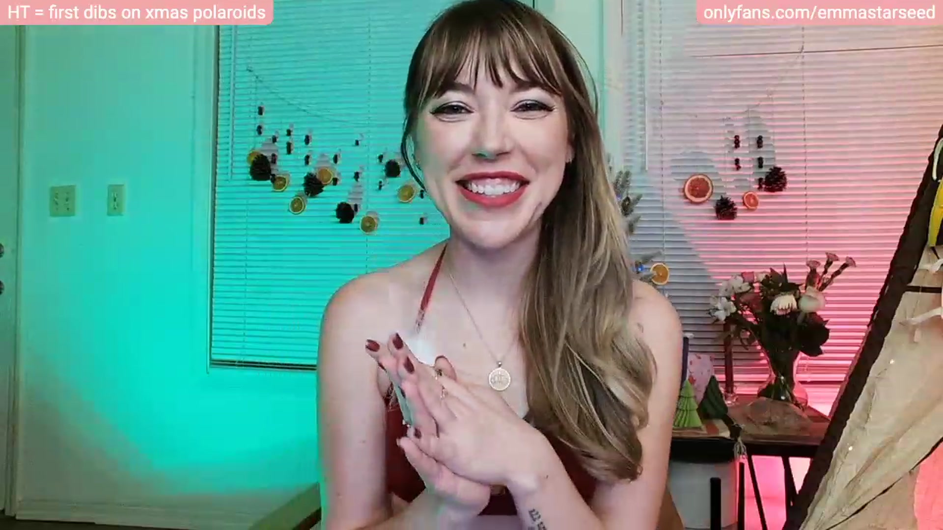 Gallery image thumbnail from EmmaStarseed's myfreecams stream on, 12/12/2022, 05:29 image 12 of 20