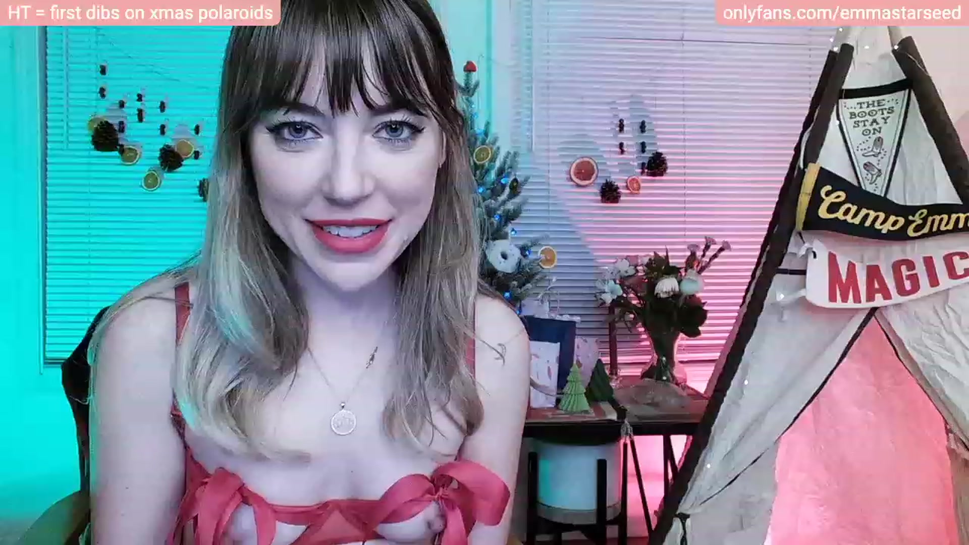 Gallery image thumbnail from EmmaStarseed's myfreecams stream on, 12/12/2022, 05:51 image 15 of 20