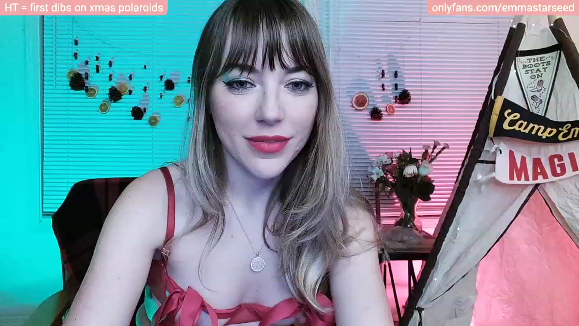 Gallery image thumbnail from EmmaStarseed's myfreecams stream on, 12/12/2022, 06:22 image 12 of 20