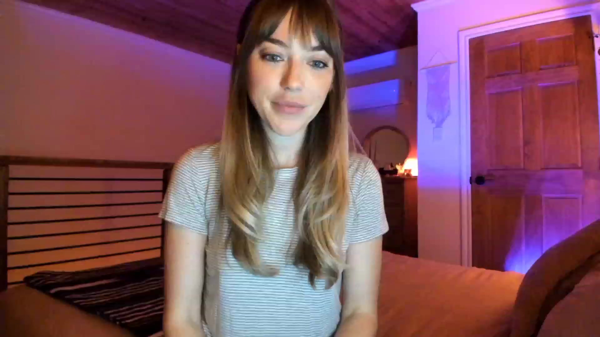Gallery image thumbnail from EmmaStarseed's myfreecams stream on, 02/05/2023, 04:12 image 18 of 20
