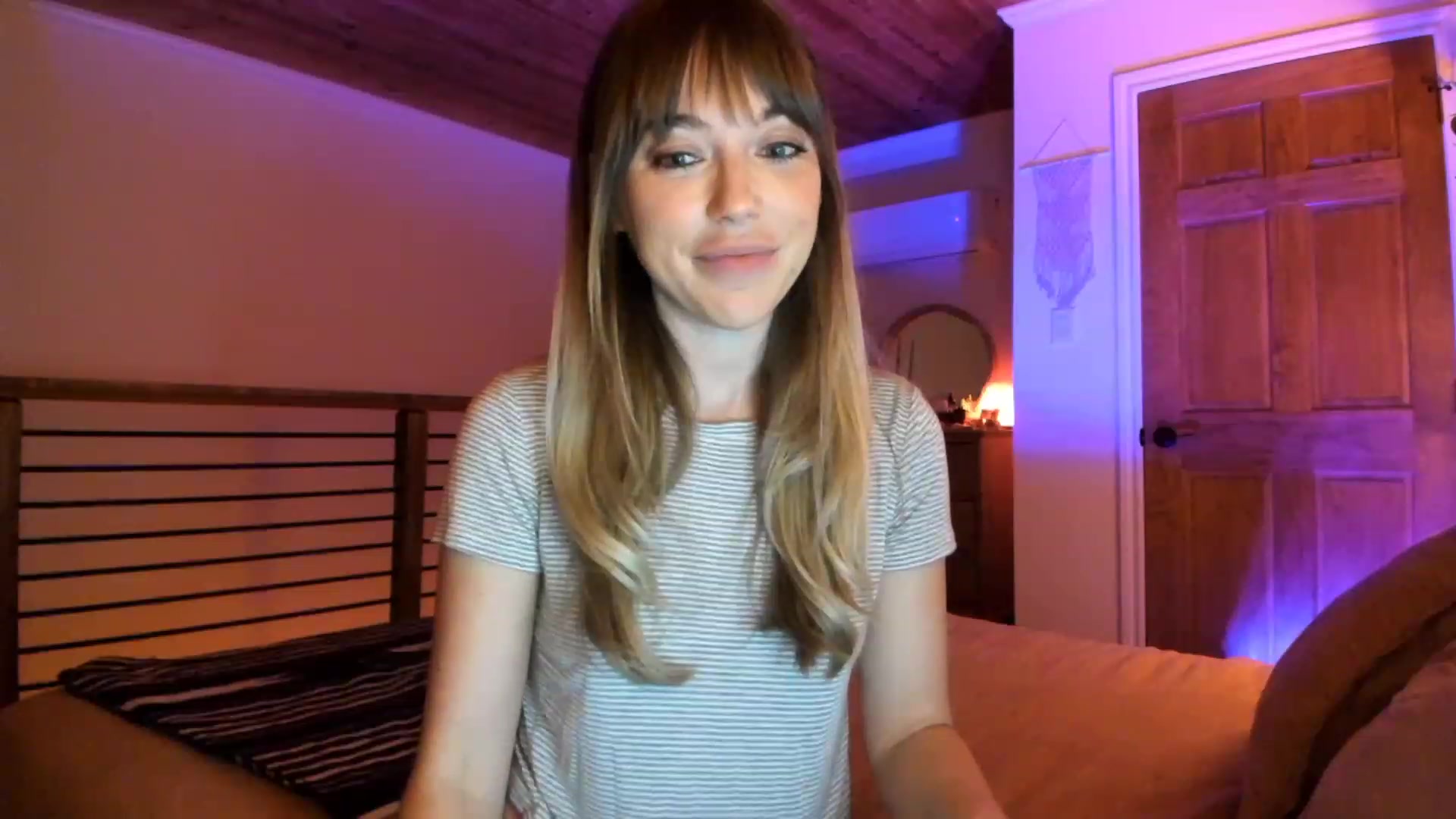 Gallery image thumbnail from EmmaStarseed's myfreecams stream on, 02/05/2023, 04:12 image 16 of 20