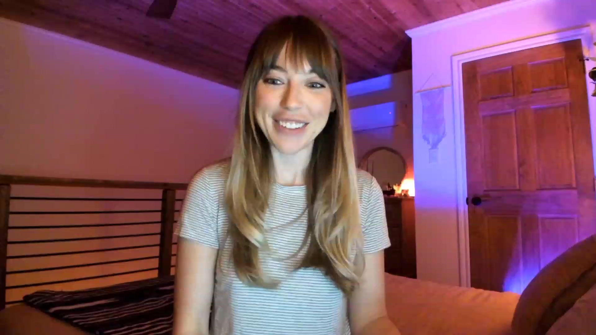 Gallery image thumbnail from EmmaStarseed's myfreecams stream on, 02/05/2023, 04:12 image 6 of 20