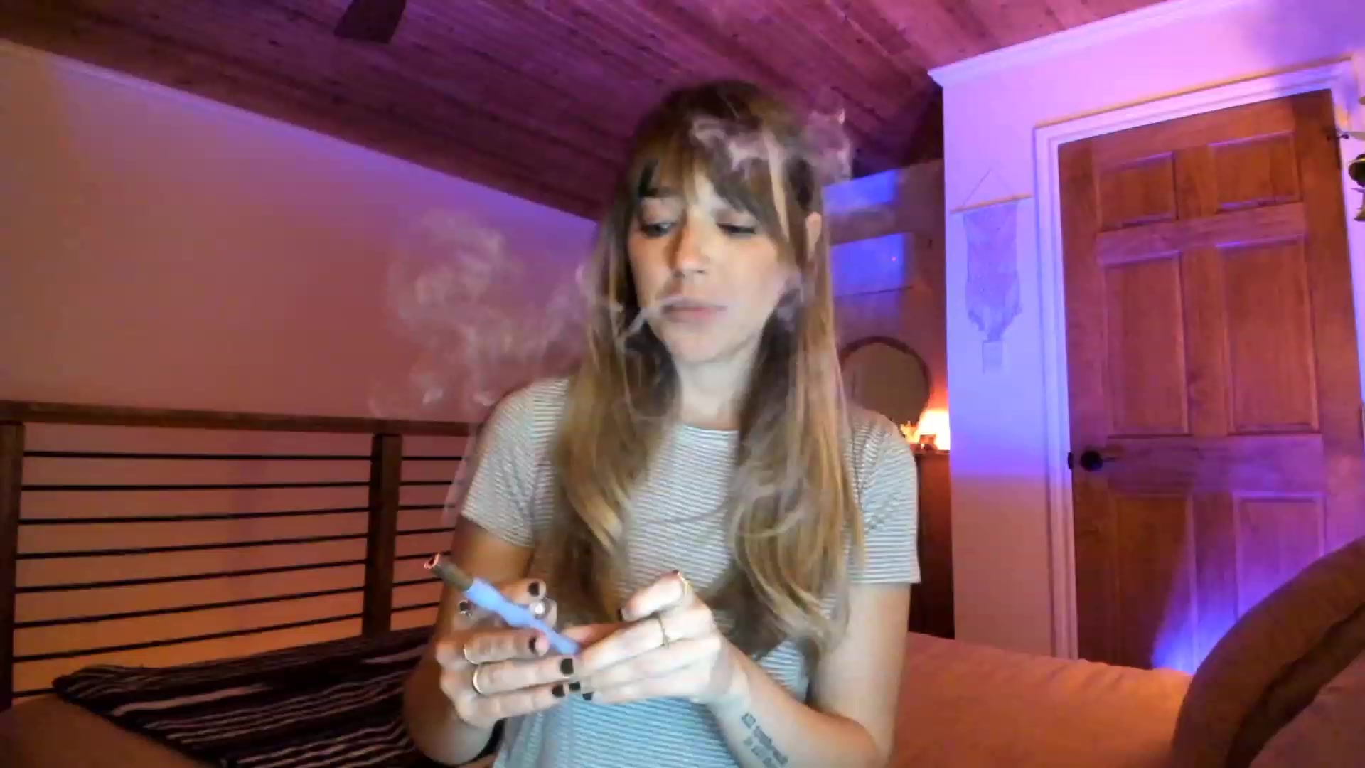 Gallery image thumbnail from EmmaStarseed's myfreecams stream on, 02/05/2023, 04:12 image 8 of 20
