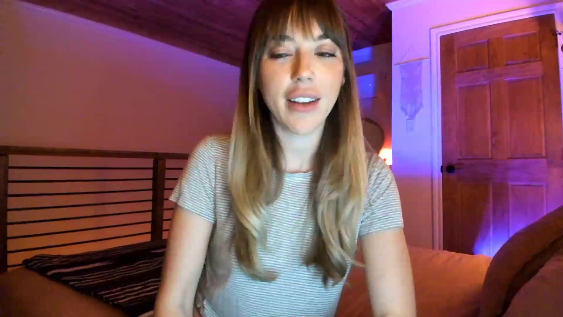 Gallery image thumbnail from EmmaStarseed's myfreecams stream on, 02/05/2023, 04:12 image 17 of 20