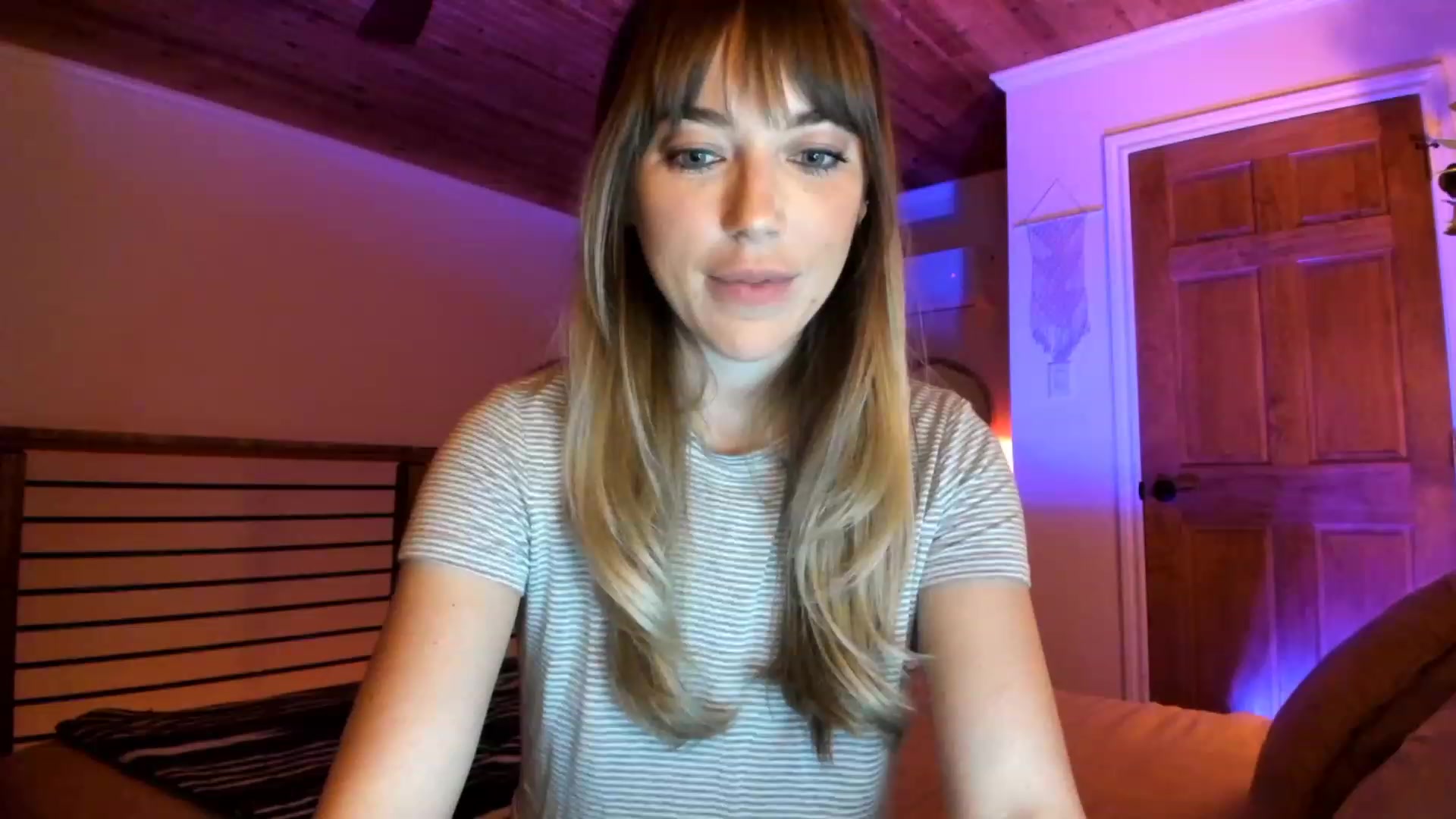 Gallery image thumbnail from EmmaStarseed's myfreecams stream on, 02/05/2023, 04:12 image 3 of 20