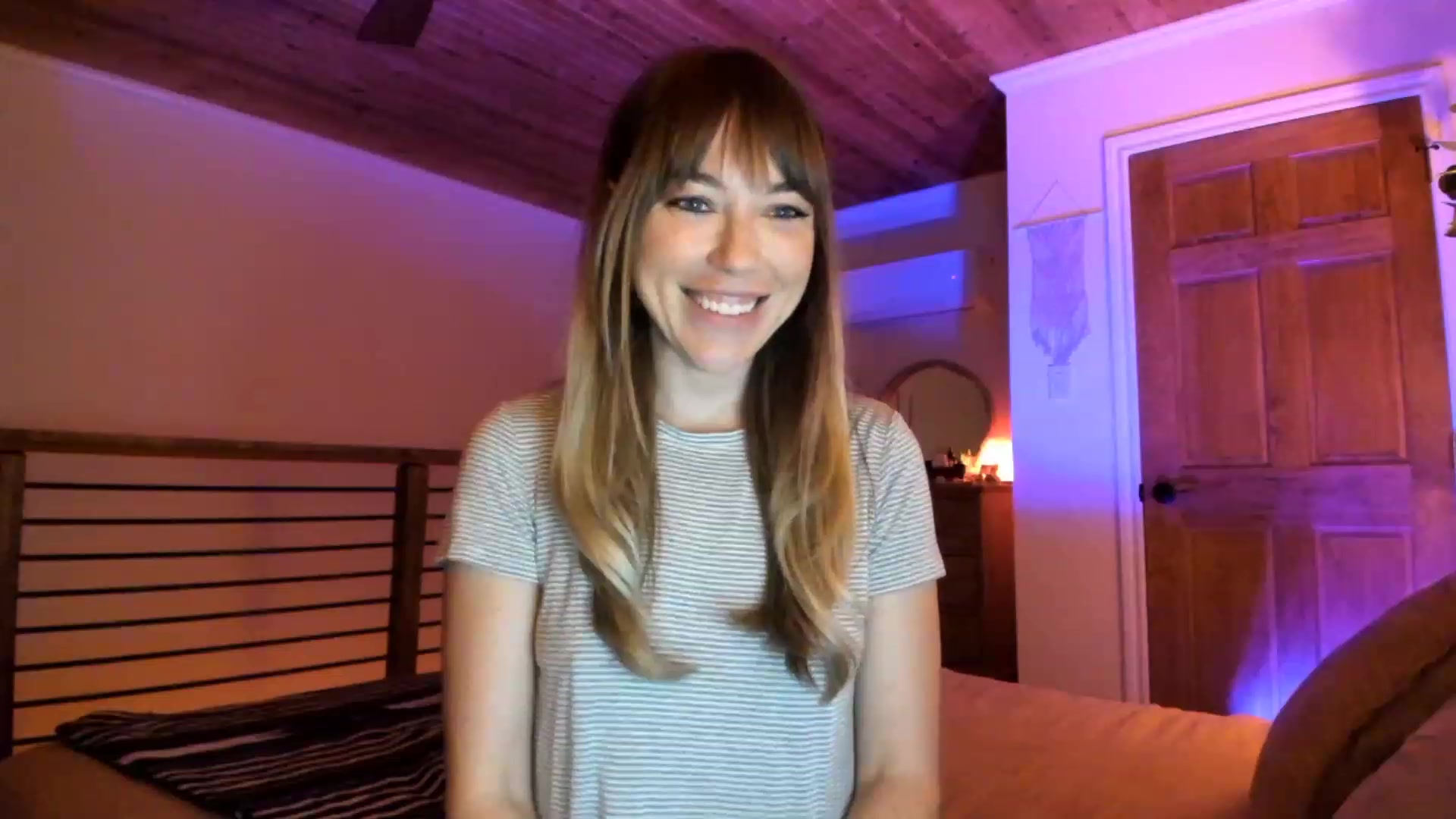Gallery image thumbnail from EmmaStarseed's myfreecams stream on, 02/05/2023, 04:12 image 4 of 20